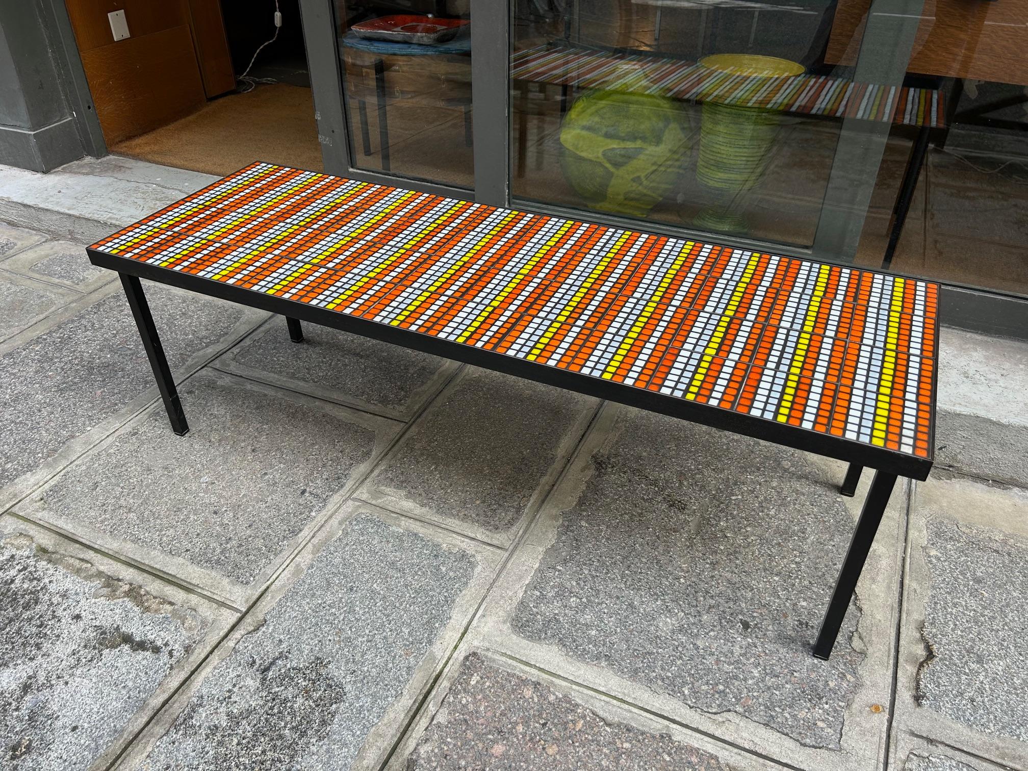 Keramik-Couchtisch von Roger Capron, Frankreich, ca. 1960er Jahre (Handgefertigt) im Angebot