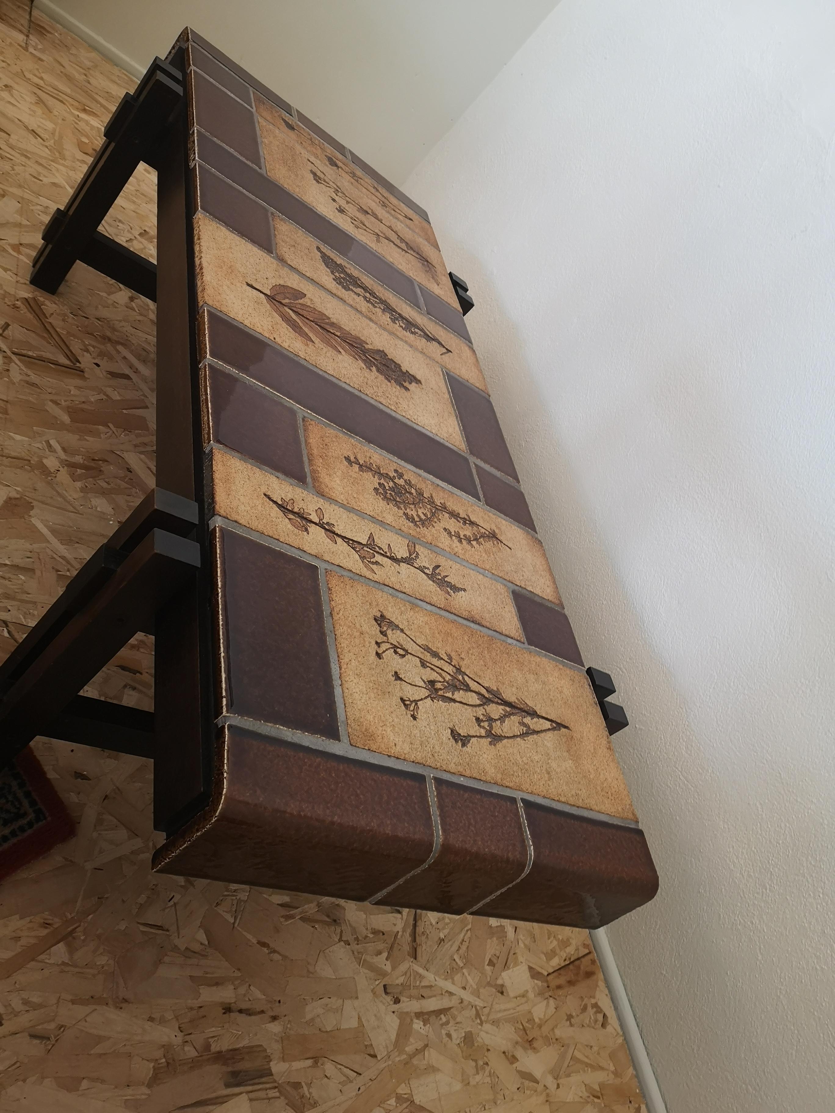 Français Table basse en céramique Roger Capron Modèle 