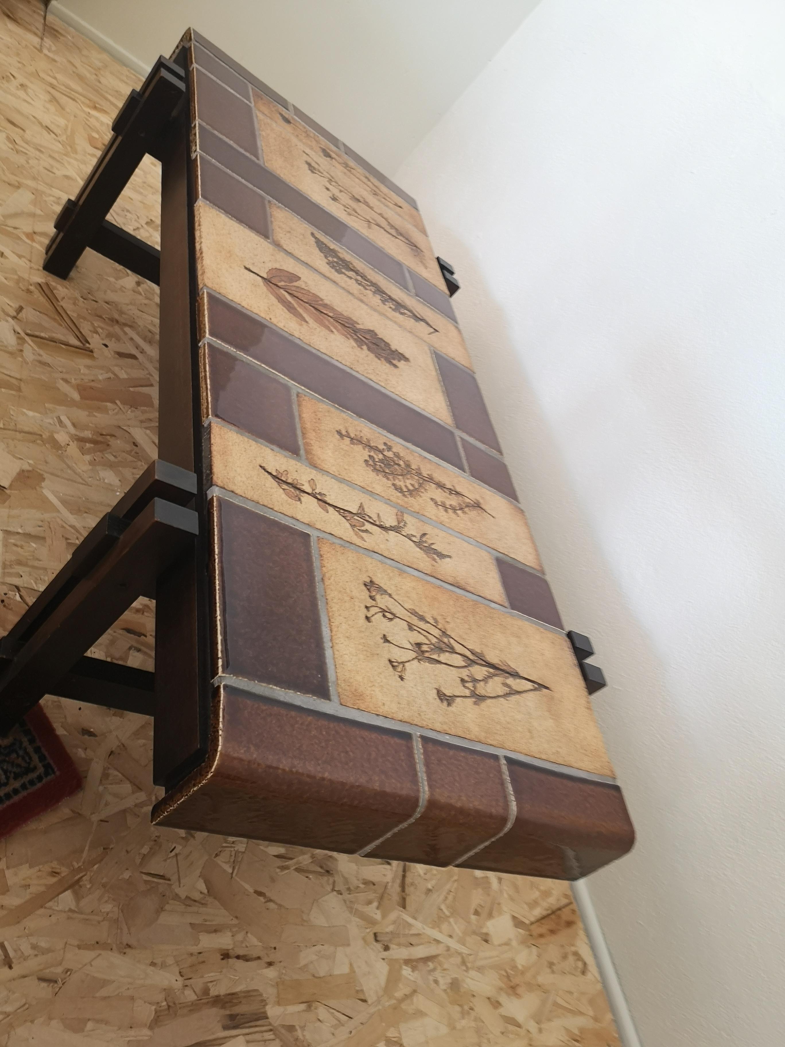 Table basse en céramique Roger Capron Modèle 