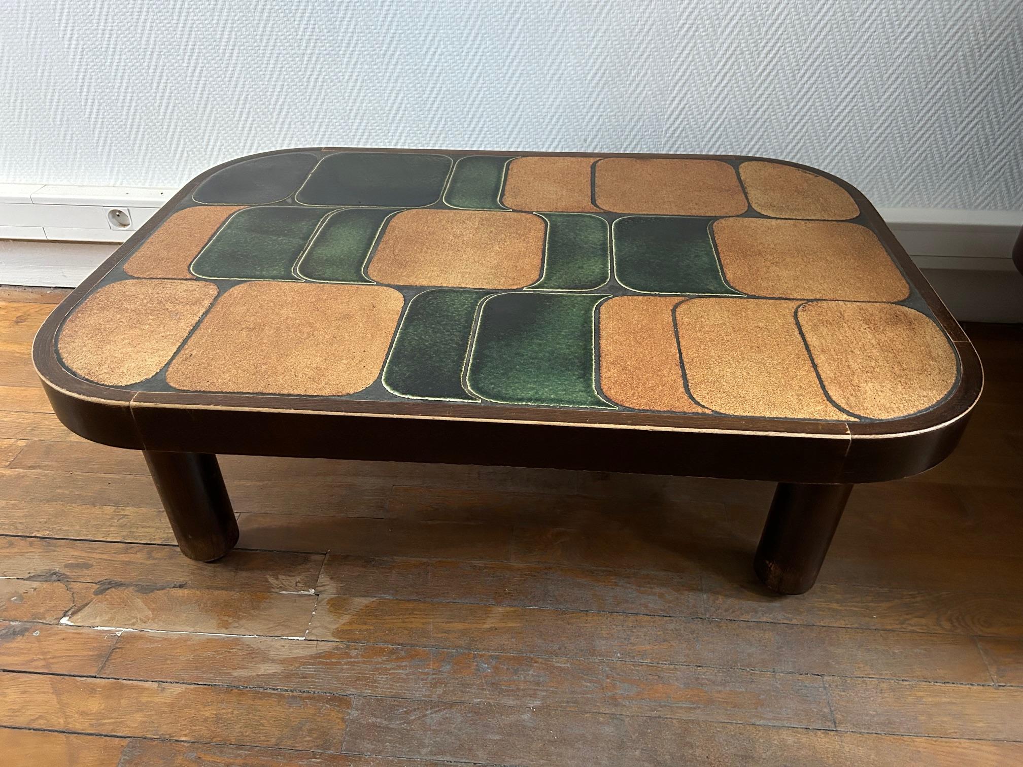 Petite table basse Shogun de Roger Capron
Plateau en céramique et pieds en bois - rare avec ce matériau
1960's