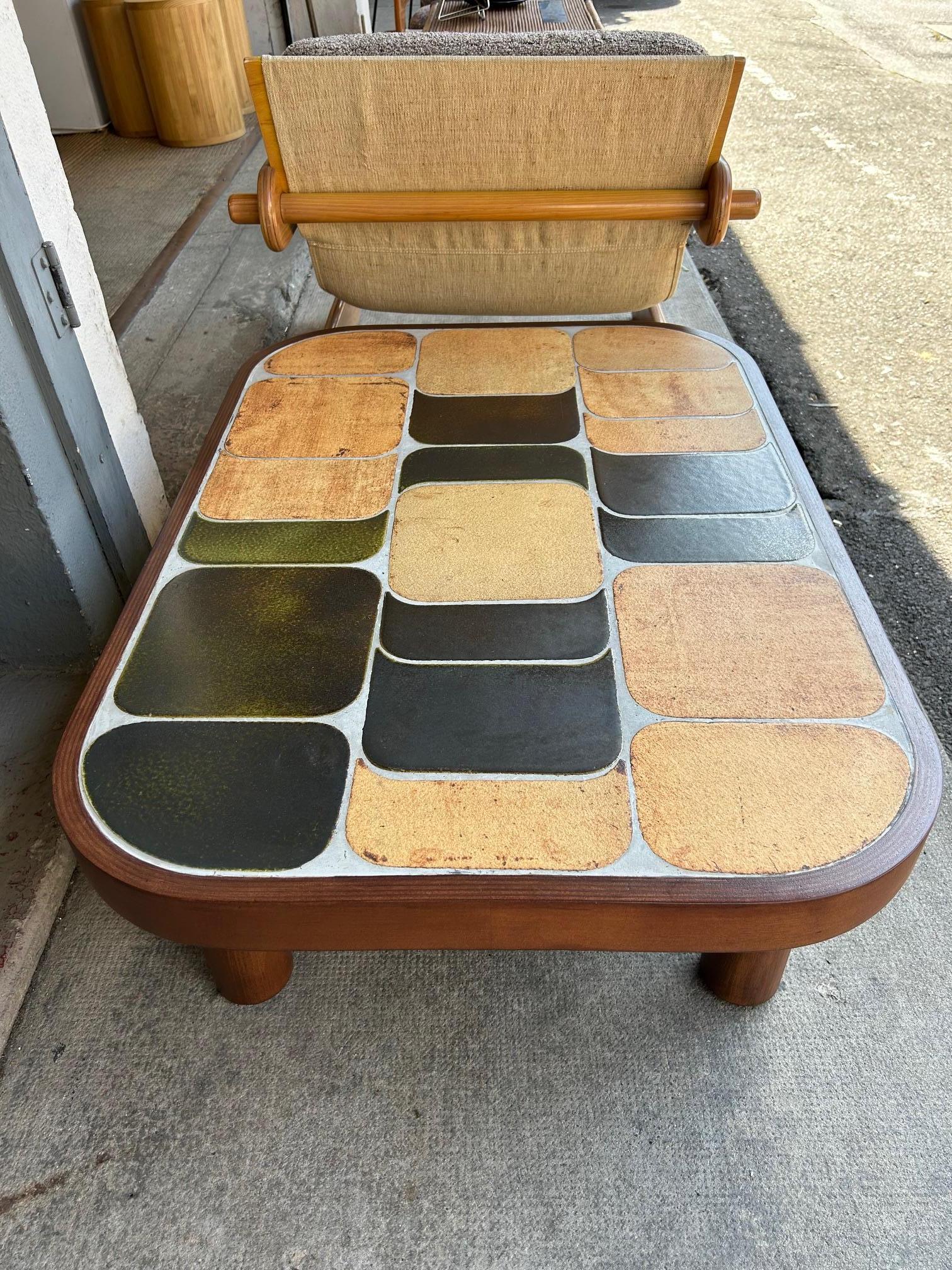 Moderne Table basse Shogun de Roger Capron, France, années 1960 en vente