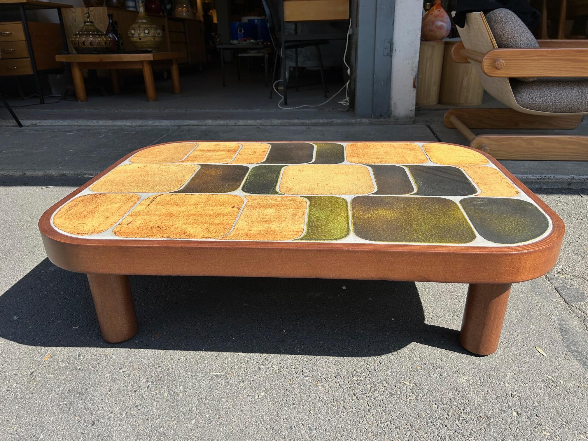Milieu du XXe siècle Table basse Shogun de Roger Capron, France, années 1960 en vente