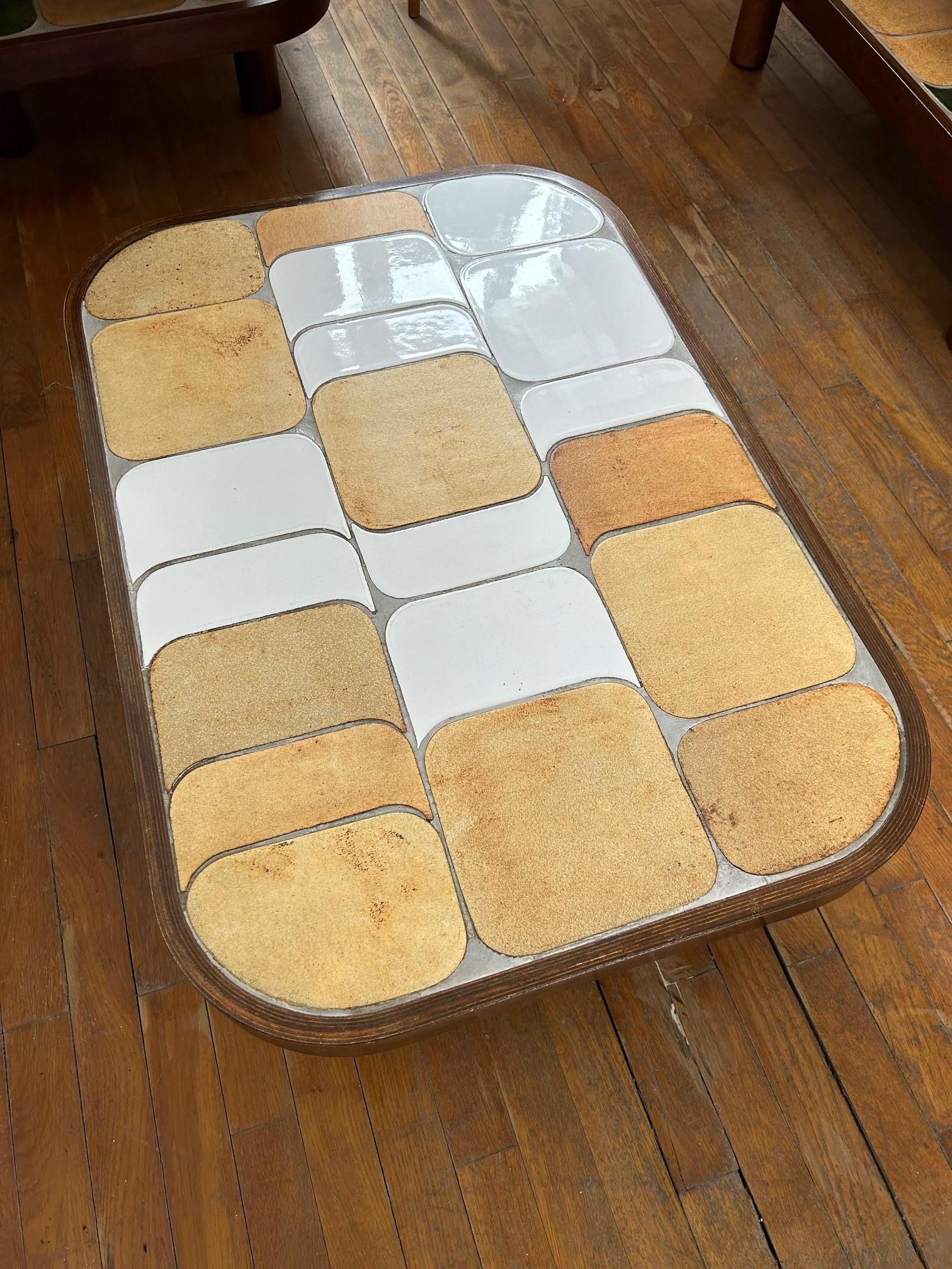Ceramic coffee table 