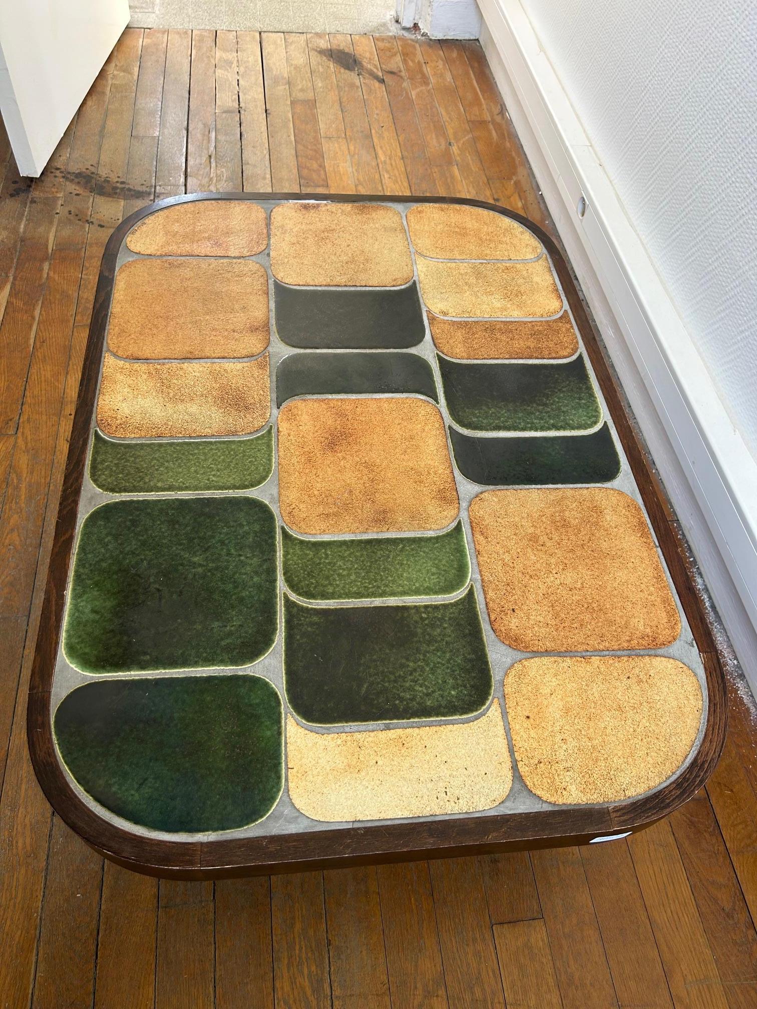 Ceramic coffee table 