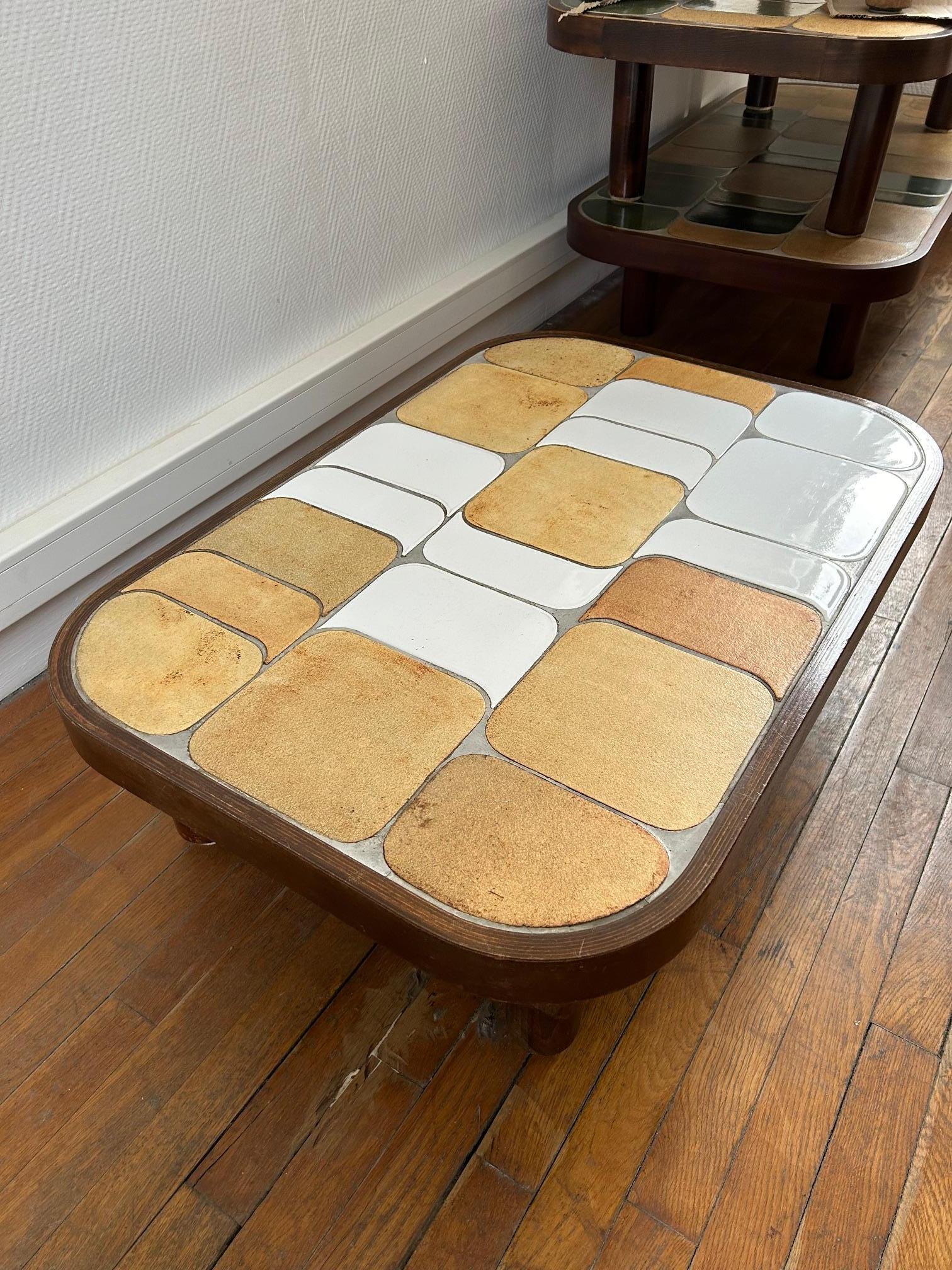 Ceramic coffee table 