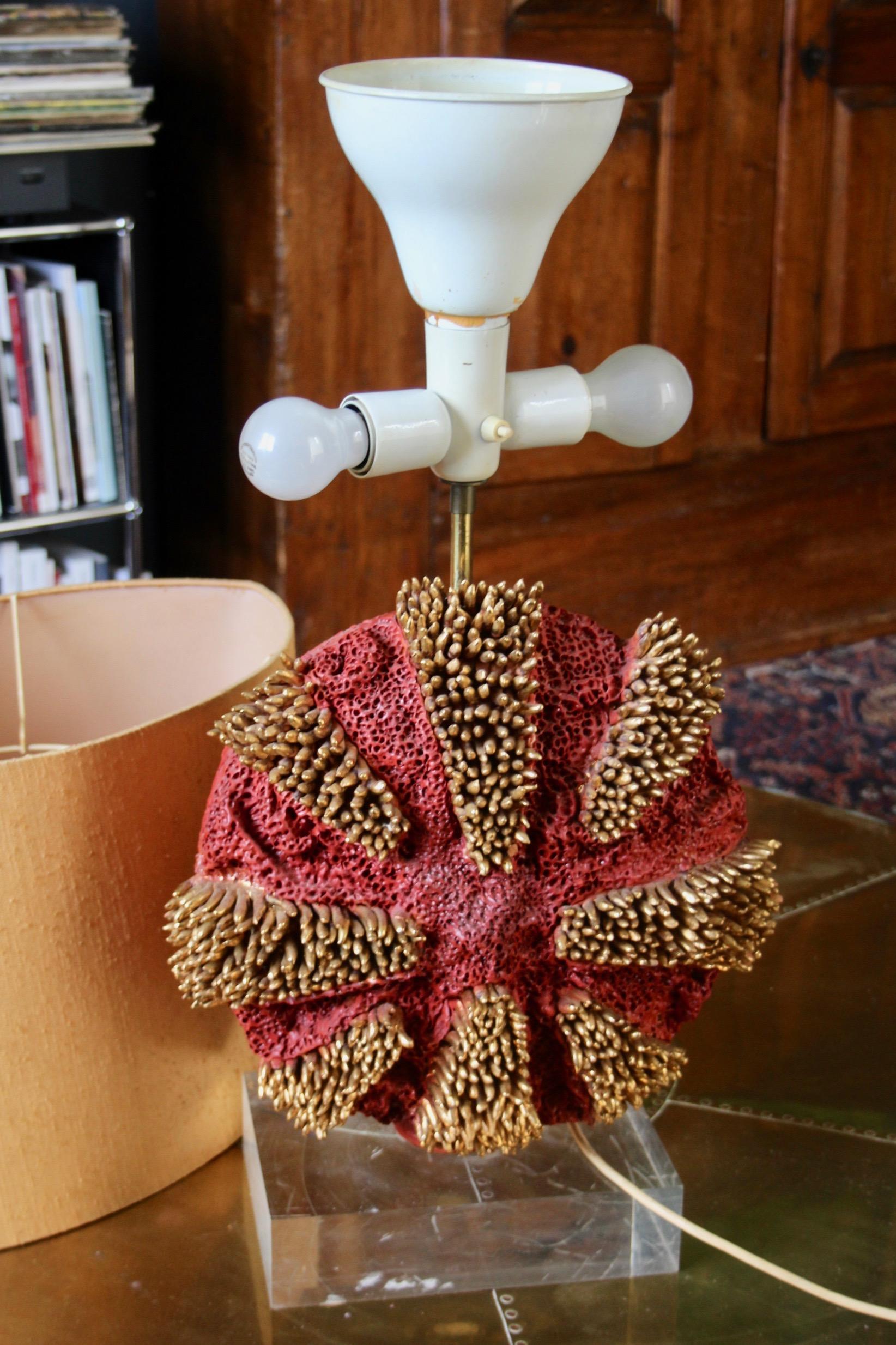 Keramische Korallen-Tischlampe (Keramik) im Angebot