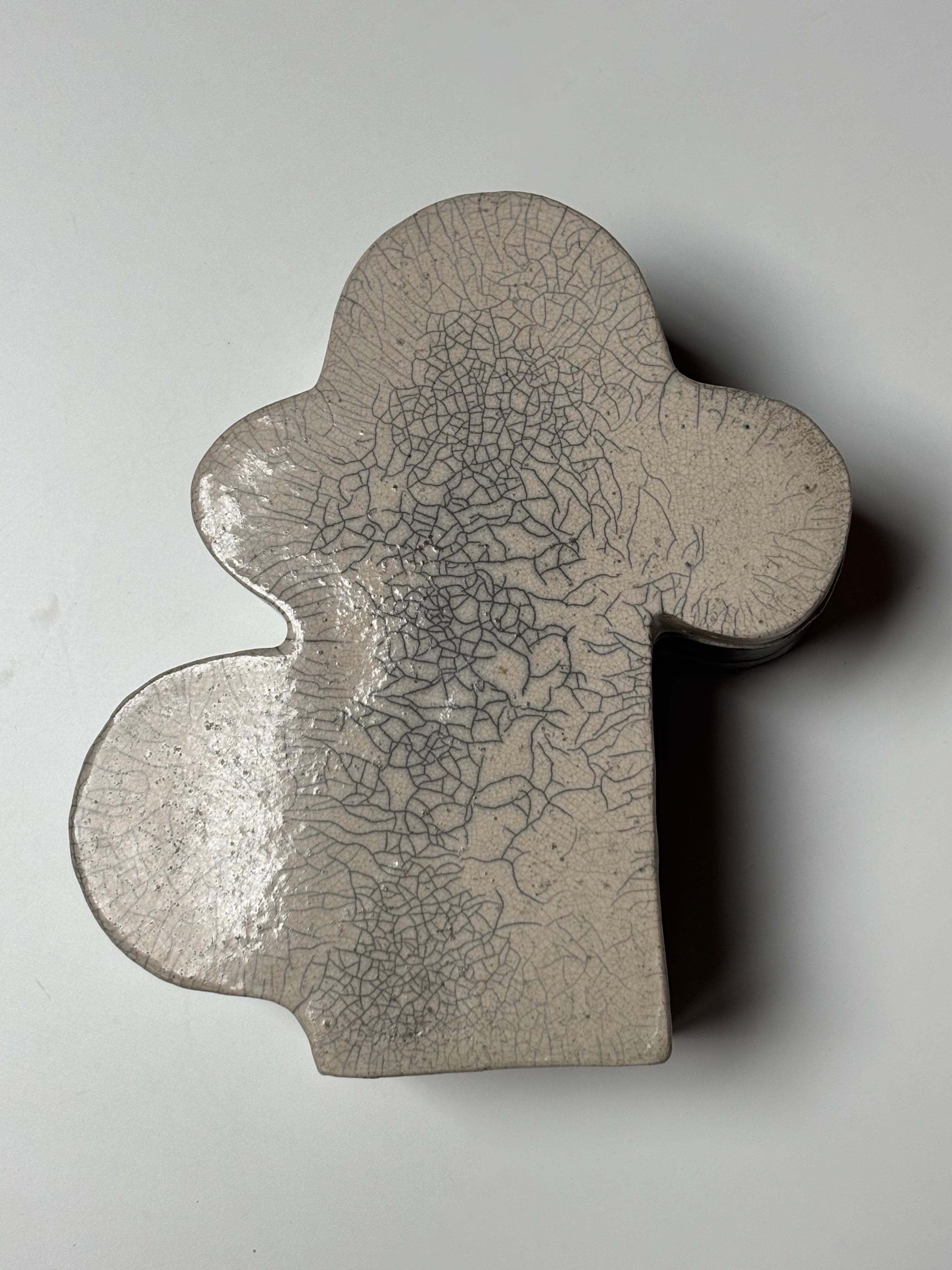 Keramischer Behälter mit Deckel von Trudi Battershall (Moderne) im Angebot