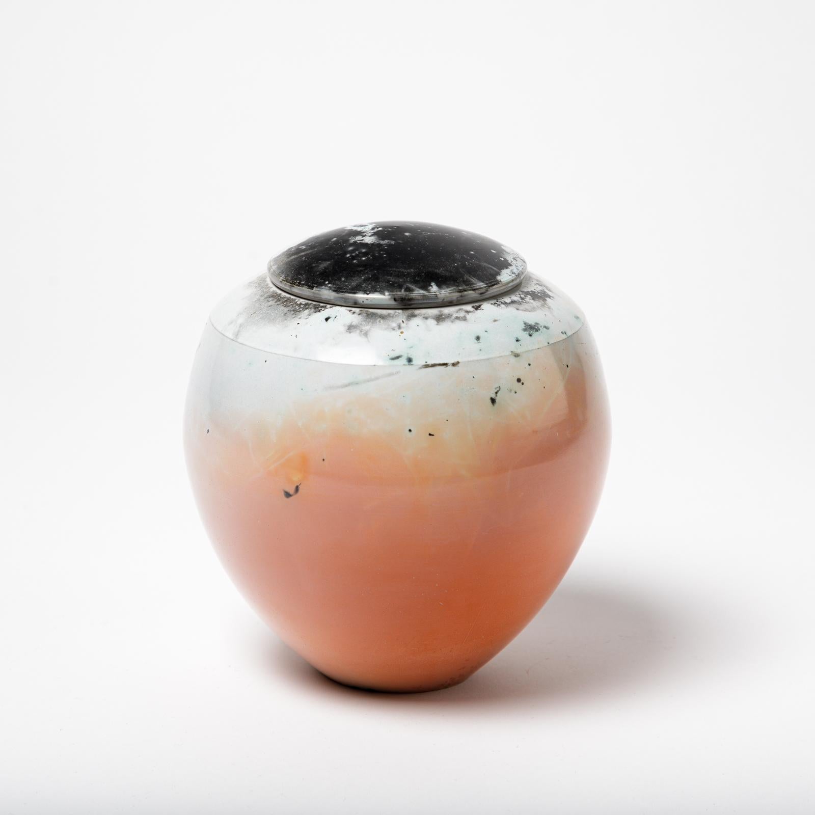 Ceramic Covered Pot by Alistair Dahnieux, circa 2012 In Excellent Condition For Sale In Saint-Ouen, FR