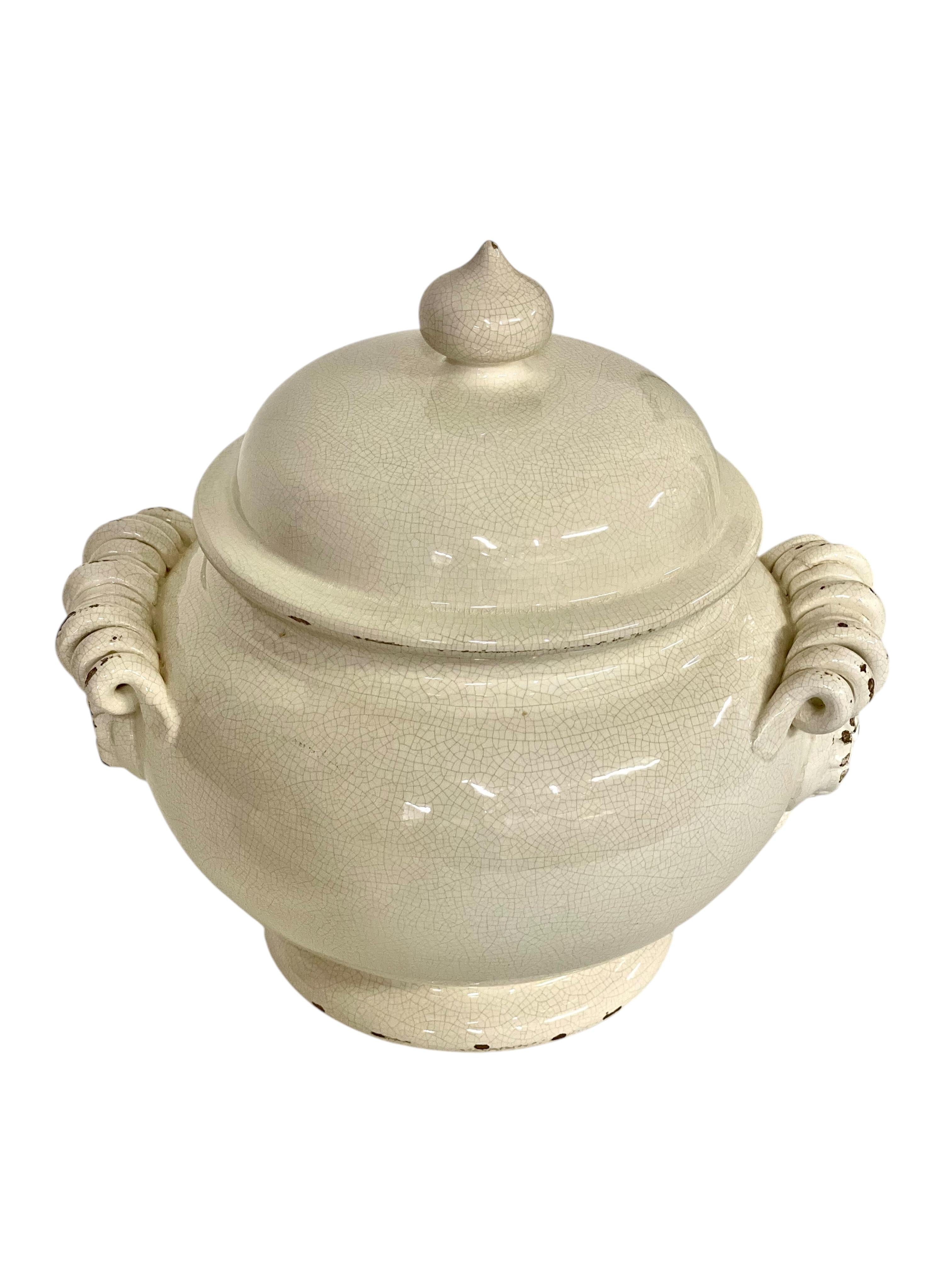 Soupière avec couvercle et assiette en céramique craquelée, 19ème siècle en vente 12