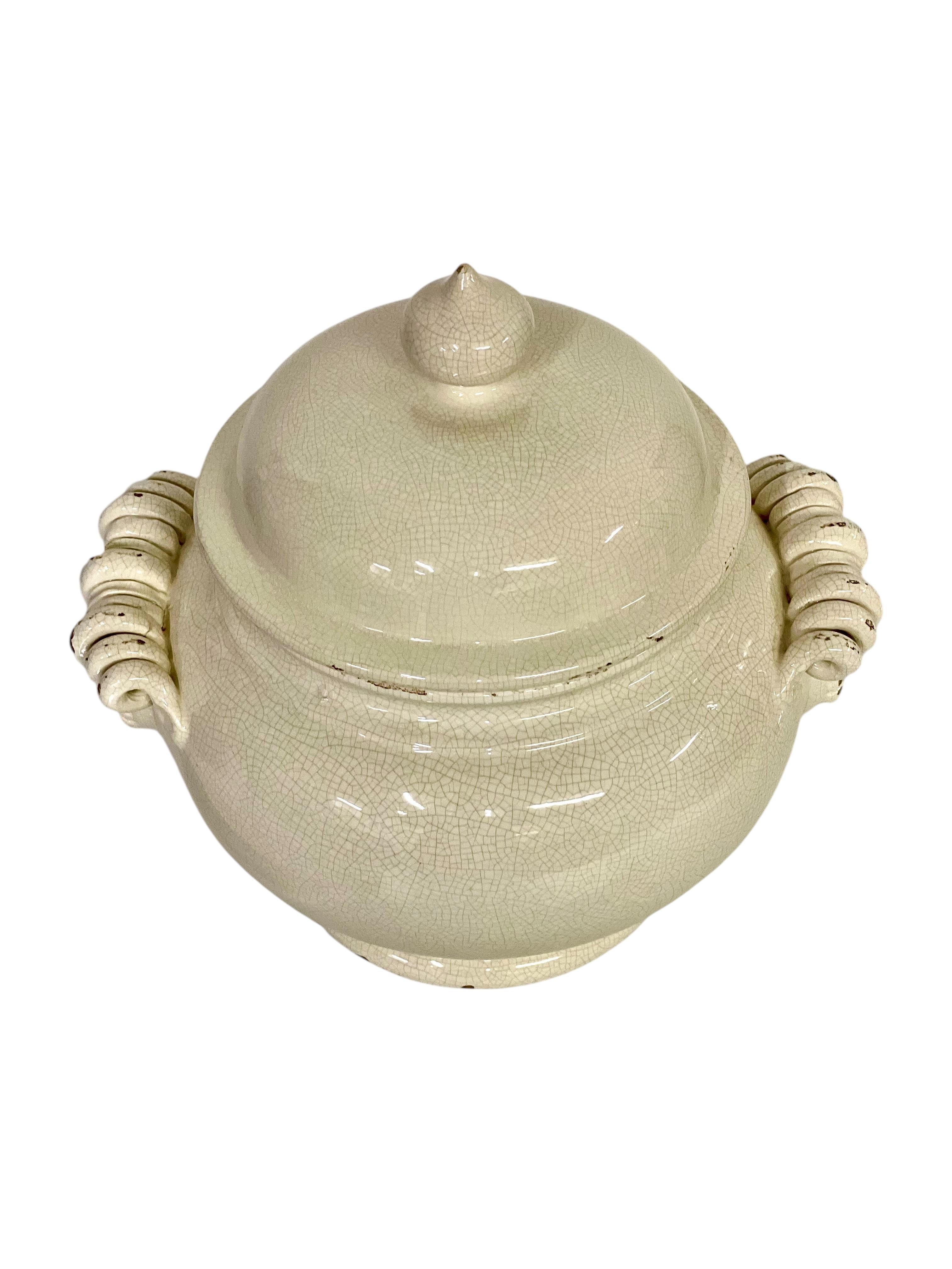 Soupière avec couvercle et assiette en céramique craquelée, 19ème siècle en vente 2