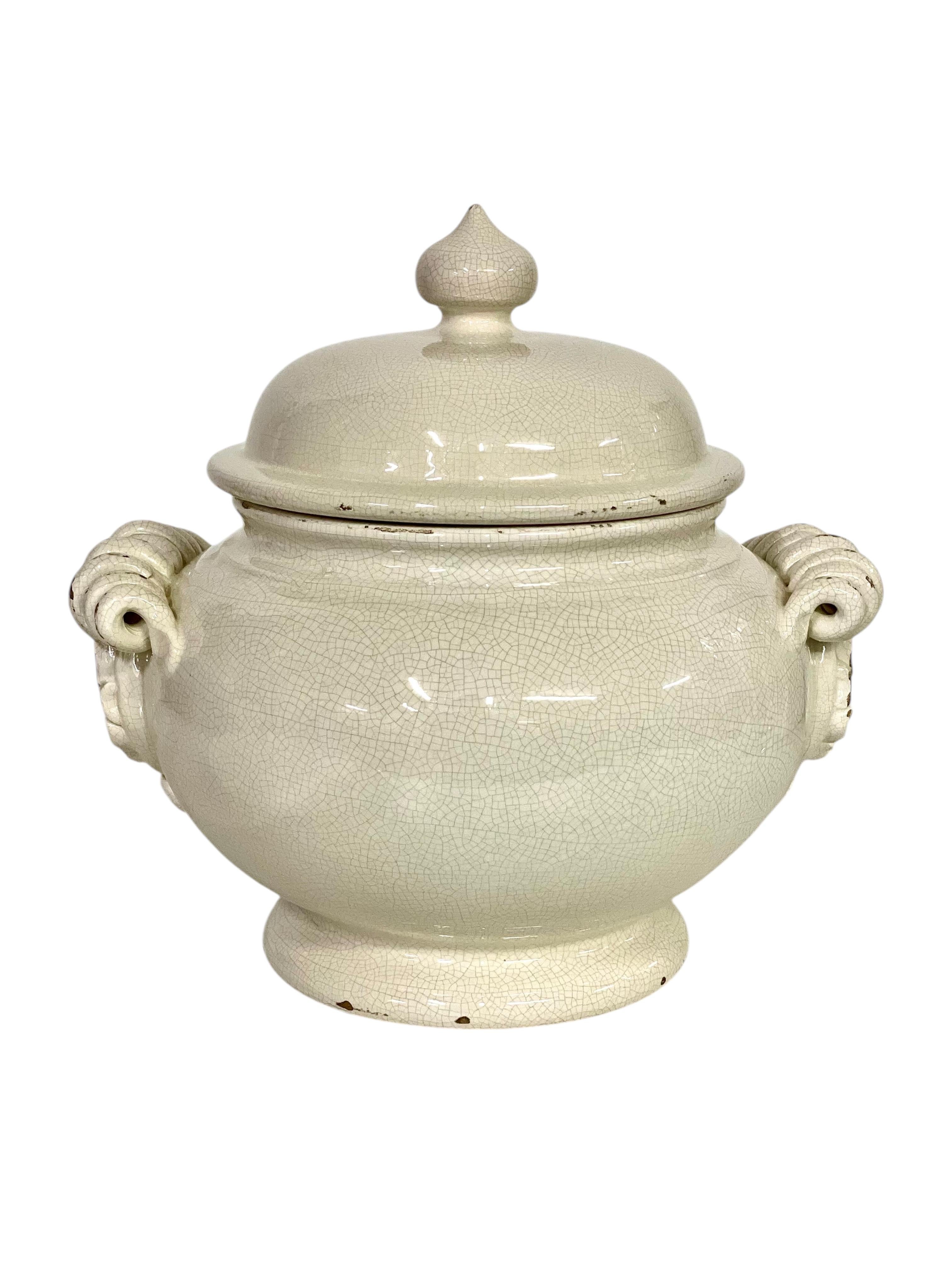 Soupière avec couvercle et assiette en céramique craquelée, 19ème siècle en vente 3