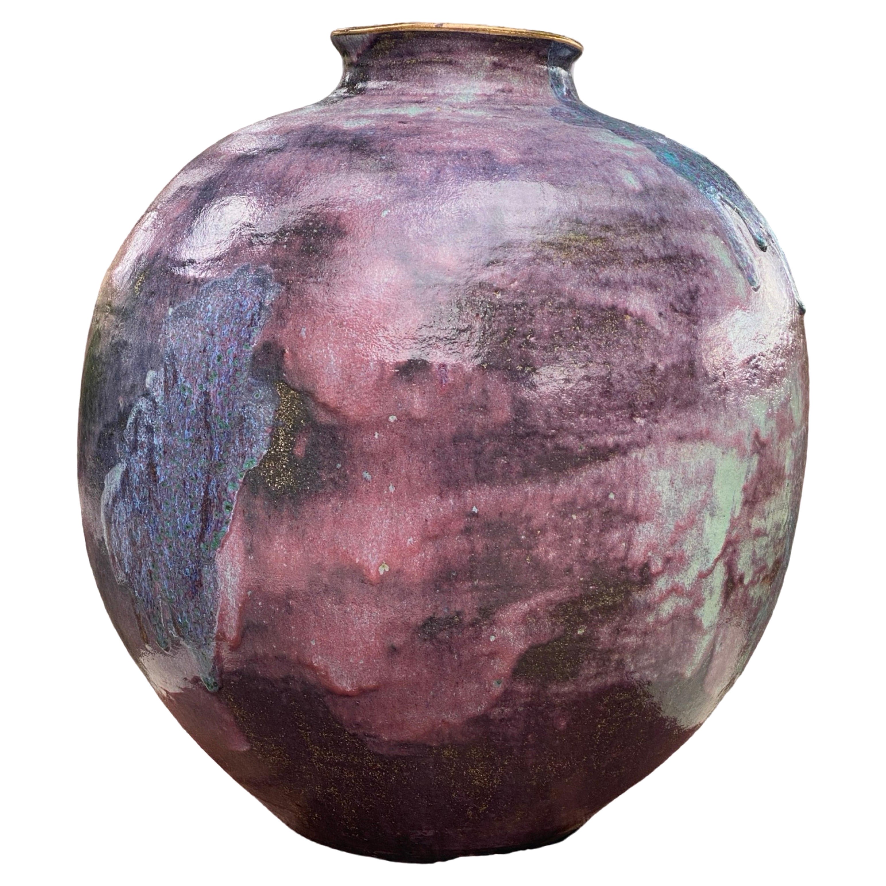 Urna grande in ceramica su misura anni '80 viola, lavanda e verde acqua con finiture dorate in vendita