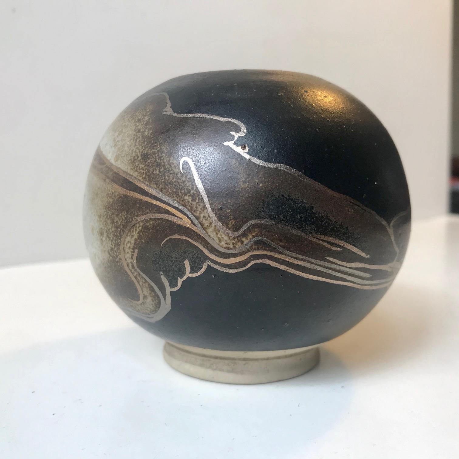 Ceramic Danish Ball Vase with Abstract Decor by Peter Sylsvest, 1970s In Good Condition For Sale In Esbjerg, DK