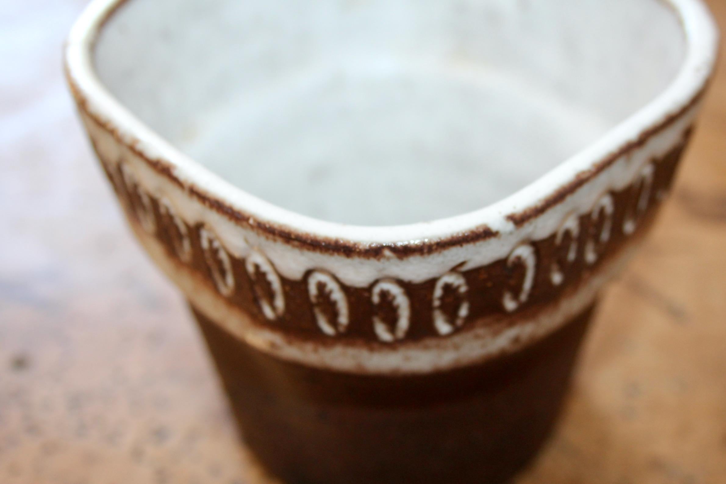 Cuenco decorativo de cerámica de Thiry mediados del siglo XX en venta