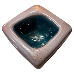 Piatti decorativi e videopoche in ceramica