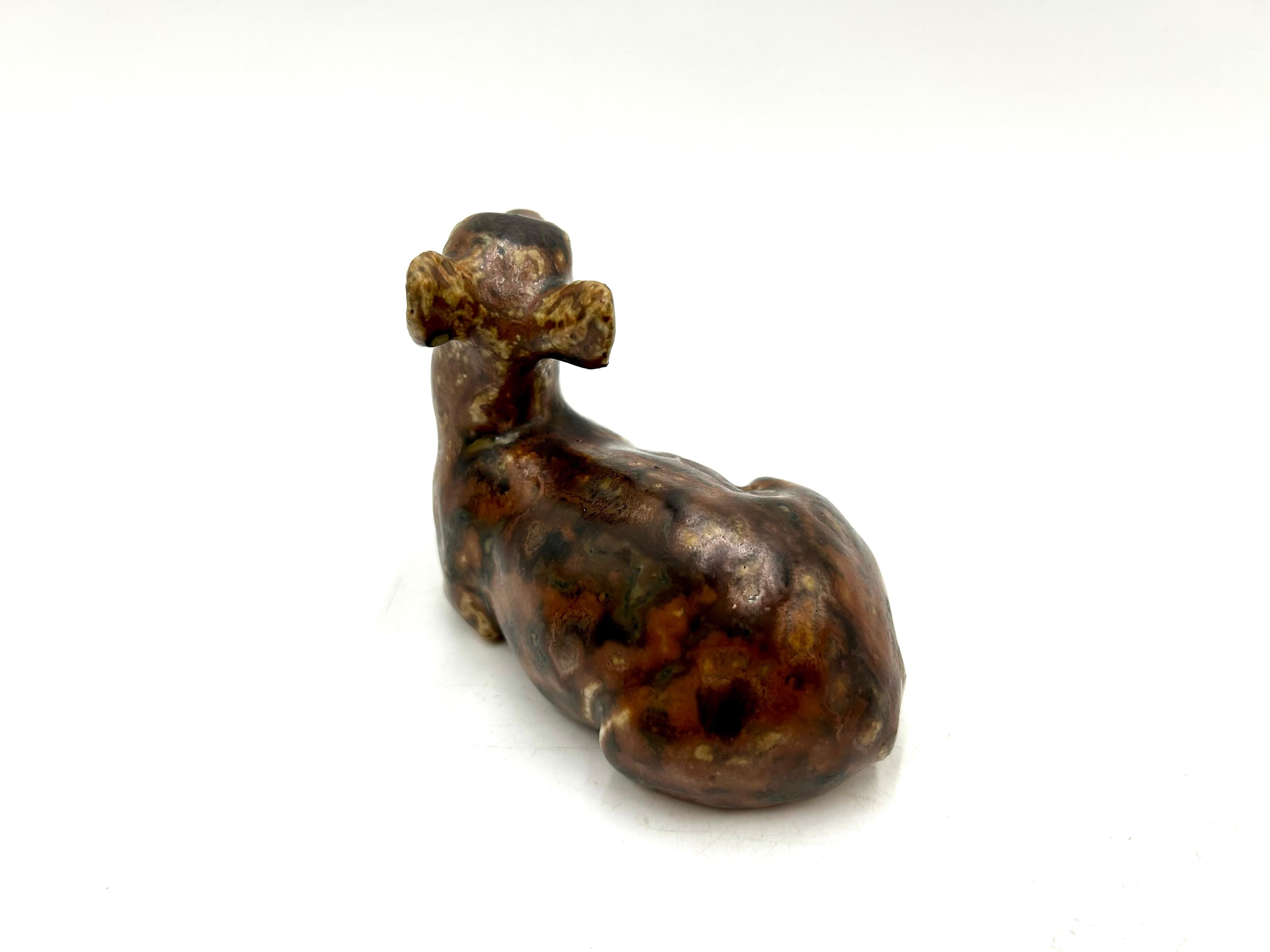 Danois Figurine de cerf en céramique, conçue par Knud Kyhn, Royal Copenhagen, Danemark, 1950/60 en vente