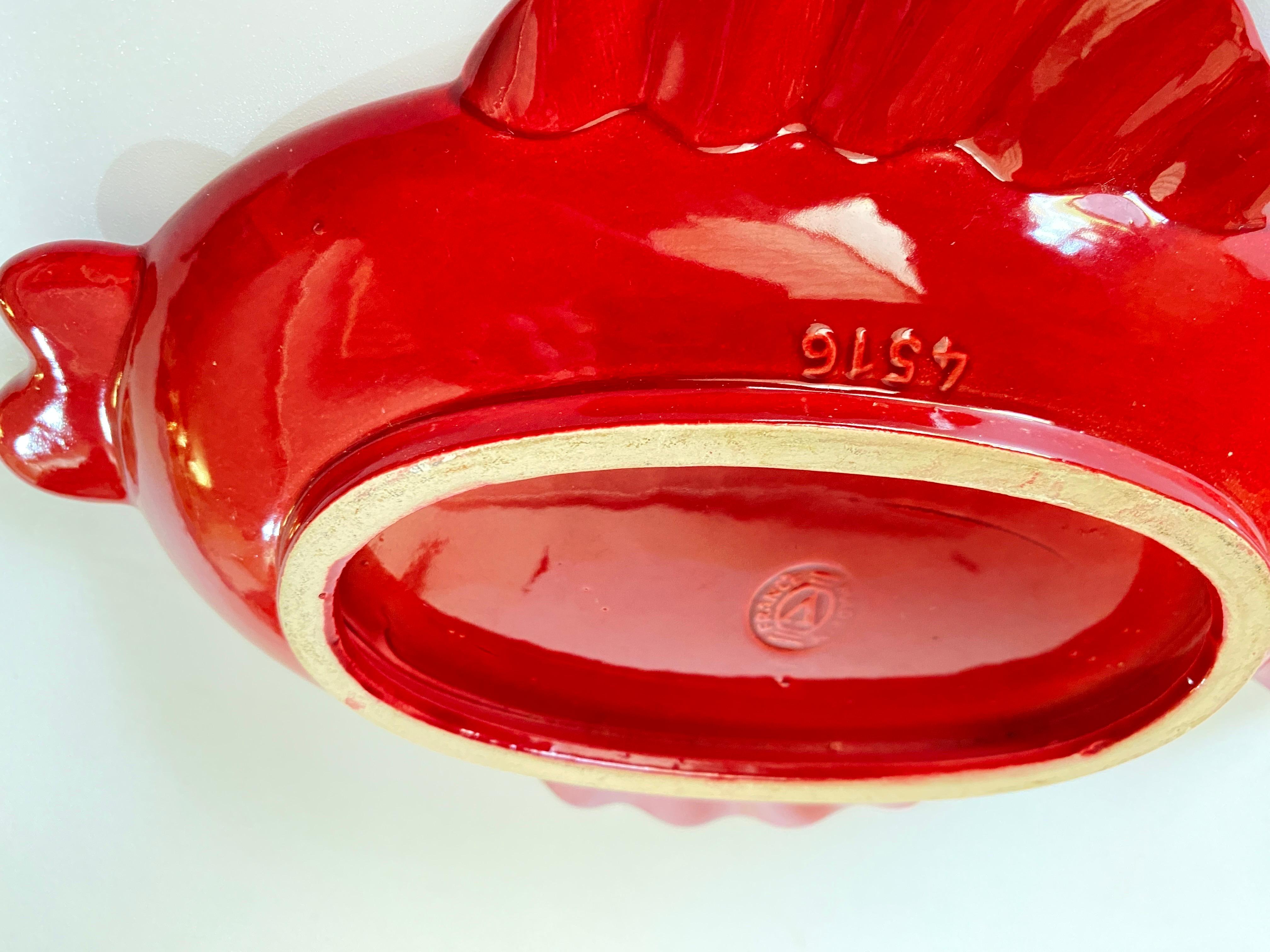 Ceramic Dish Ashtray or Centrepiece in Ceramic Art Deco Red Color In Good Condition For Sale In Auribeau sur Siagne, FR