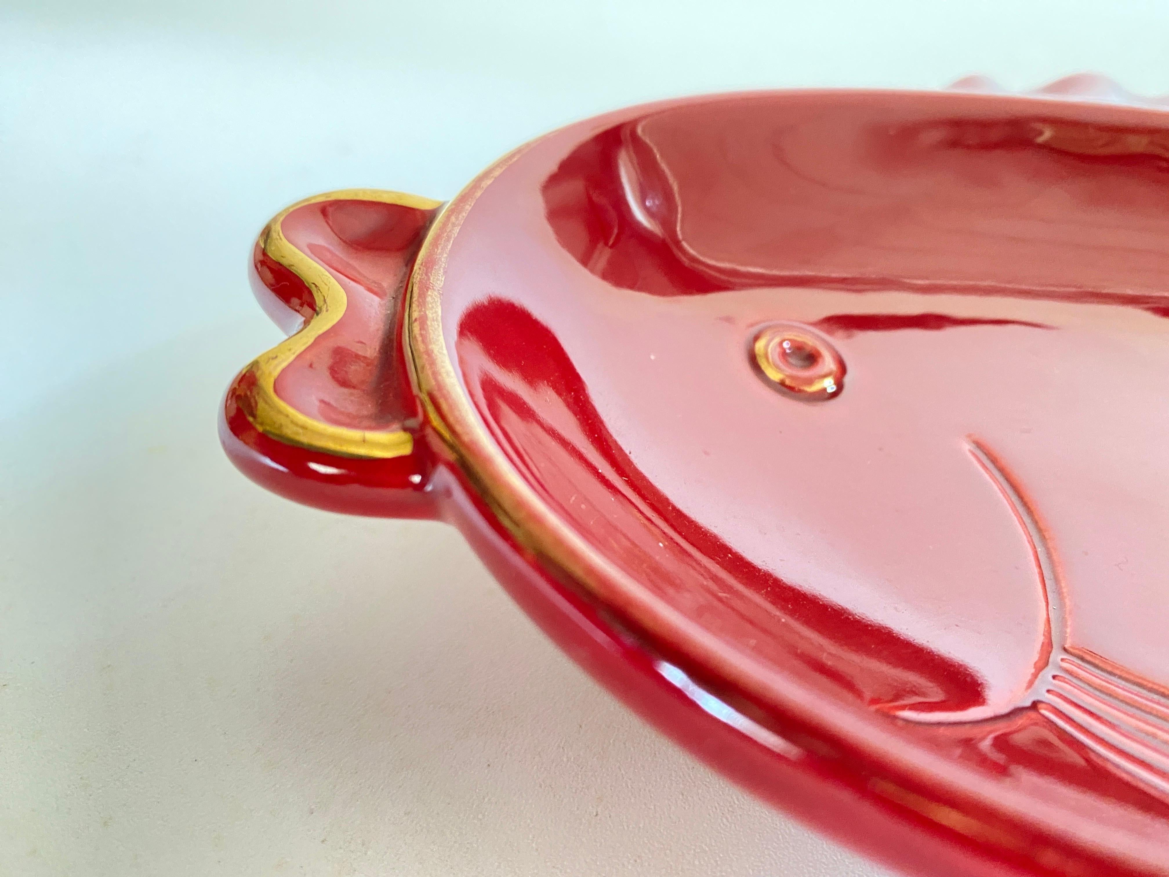 Ceramic Dish Ashtray or Centrepiece in Ceramic Art Deco Red Color For Sale 1