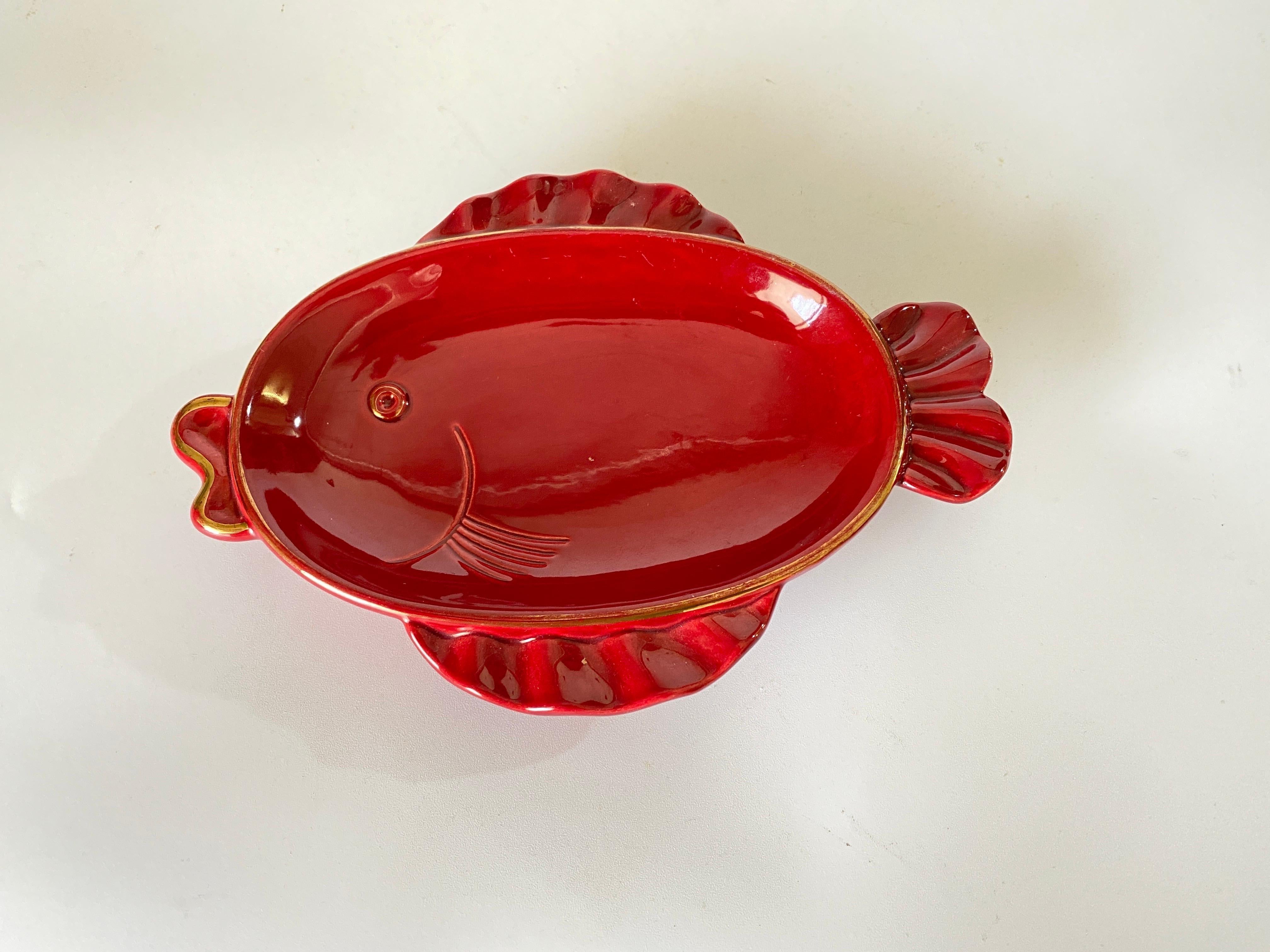 Ceramic Dish Ashtray or Centrepiece in Ceramic Art Deco Red Color For Sale 2