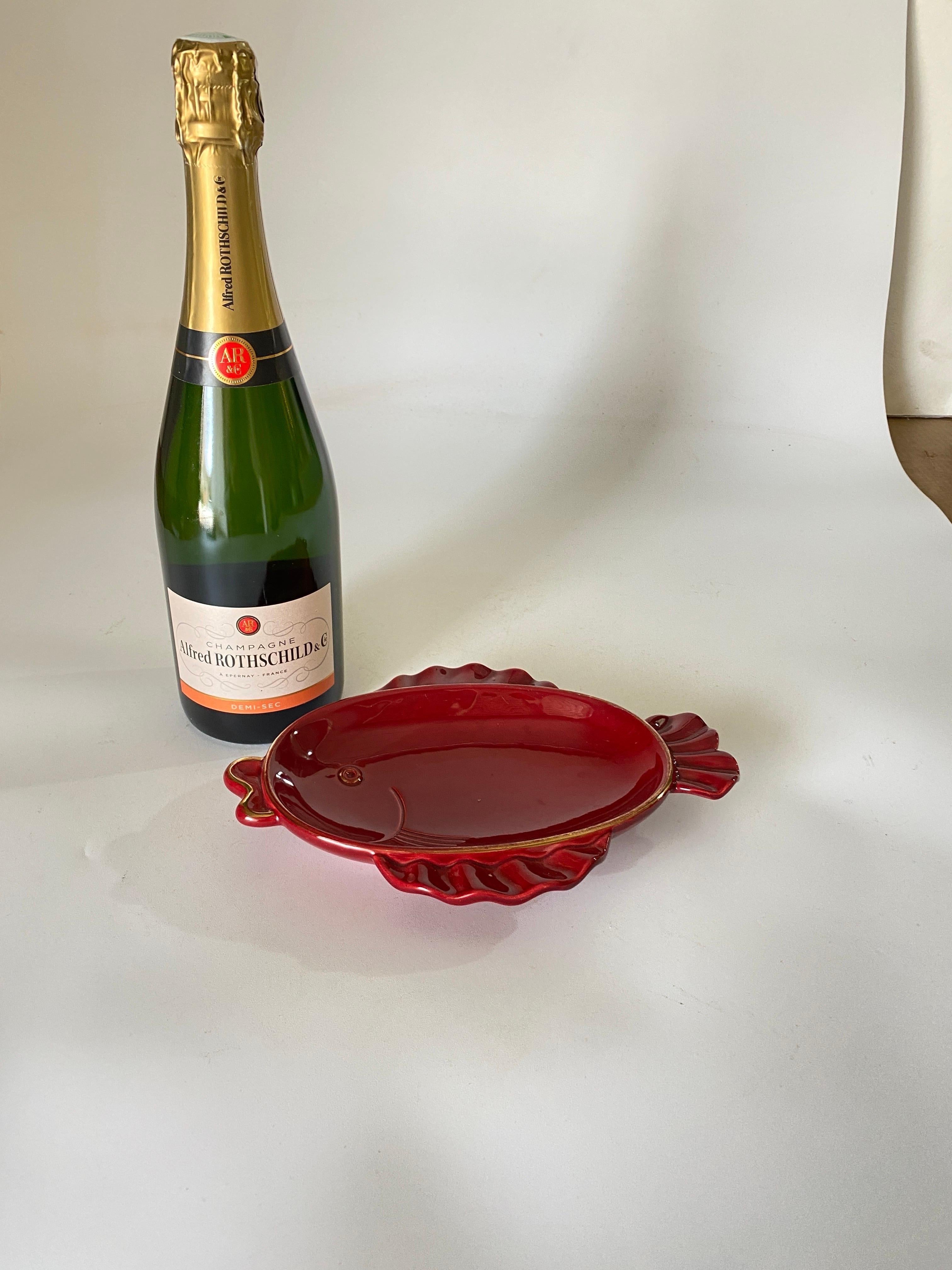 Ceramic Dish Ashtray or Centrepiece in Ceramic Art Deco Red Color For Sale 3