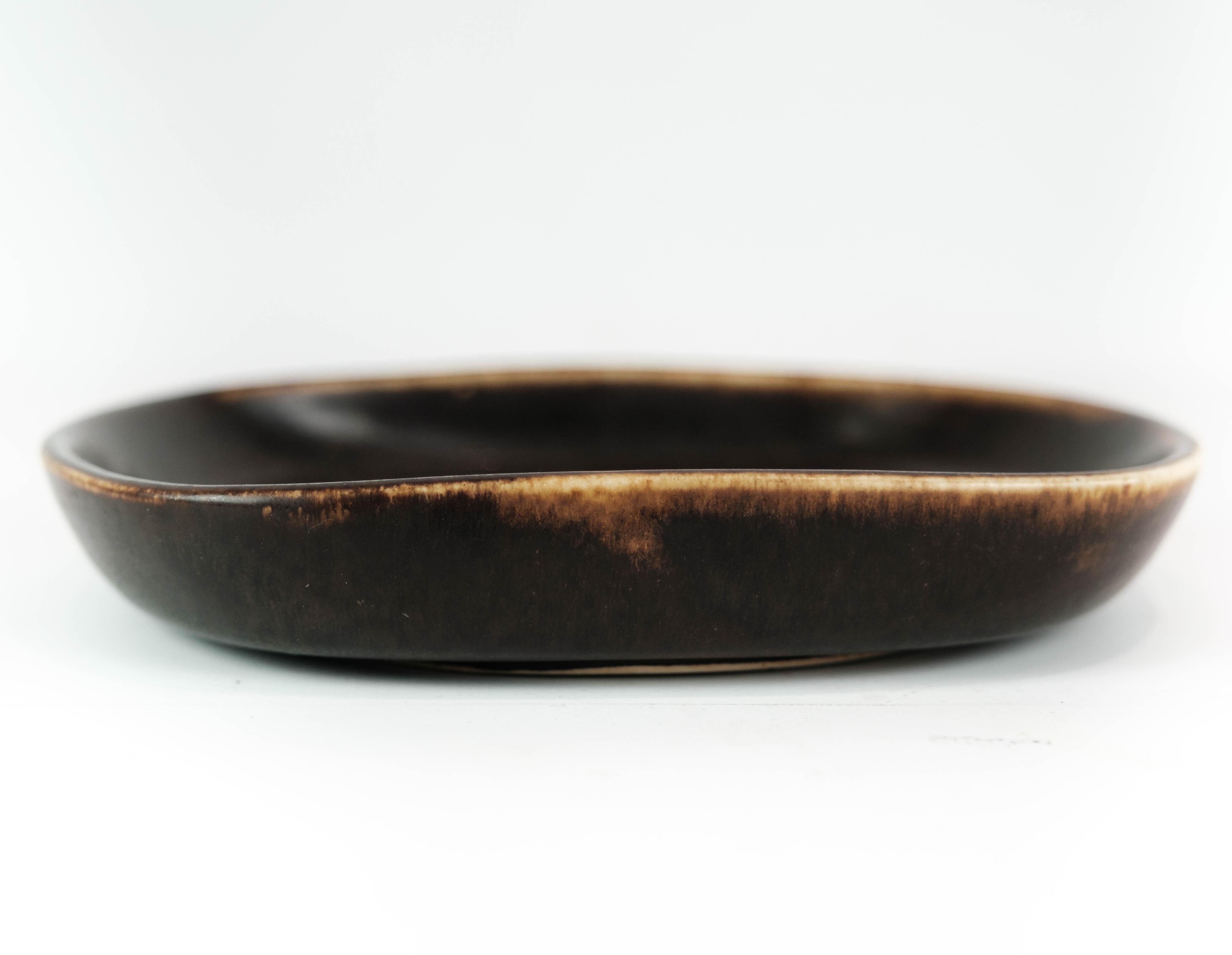 Ceramic Dish in Brown Colors by the Artist Eva Stæhr-nielsen for Saxbo In Good Condition In Lejre, DK