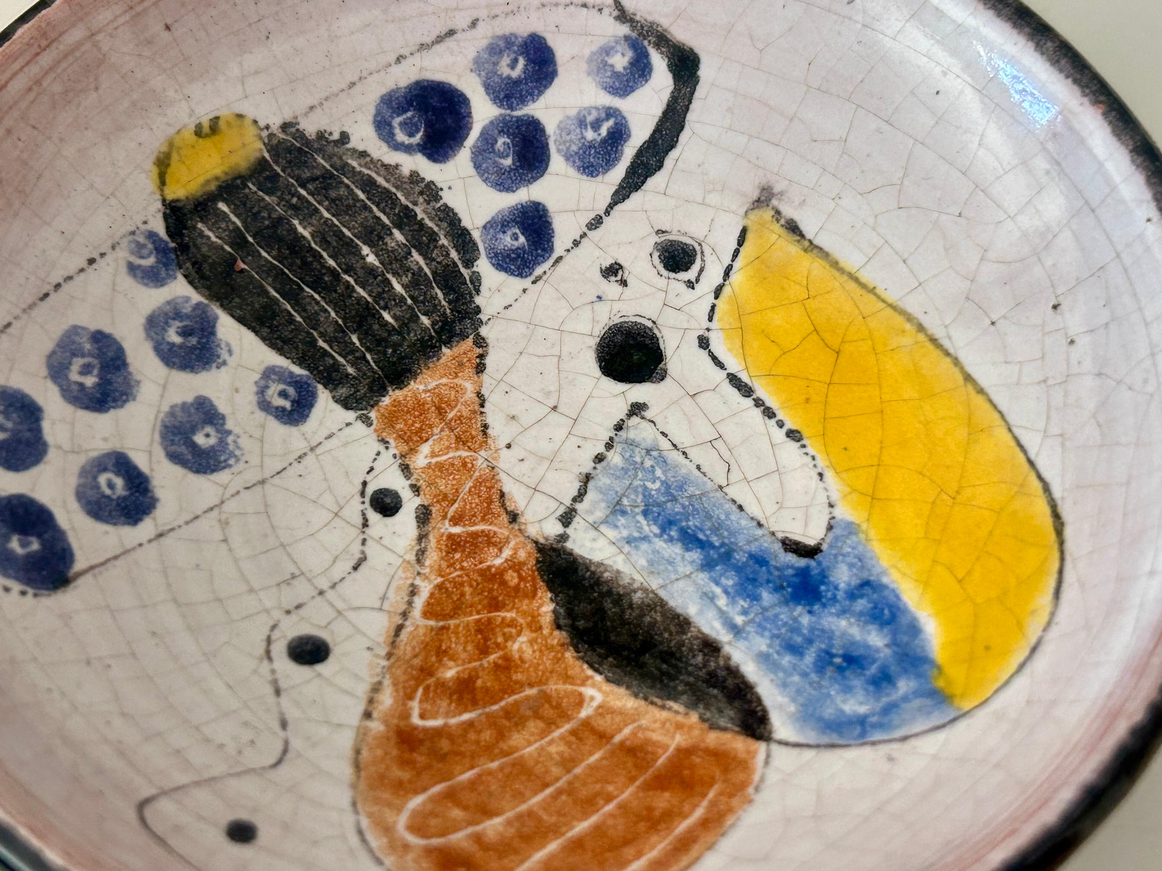 Ceramic Dish with Abstract Painting Objet d'Art  In Excellent Condition For Sale In Los Angeles, CA