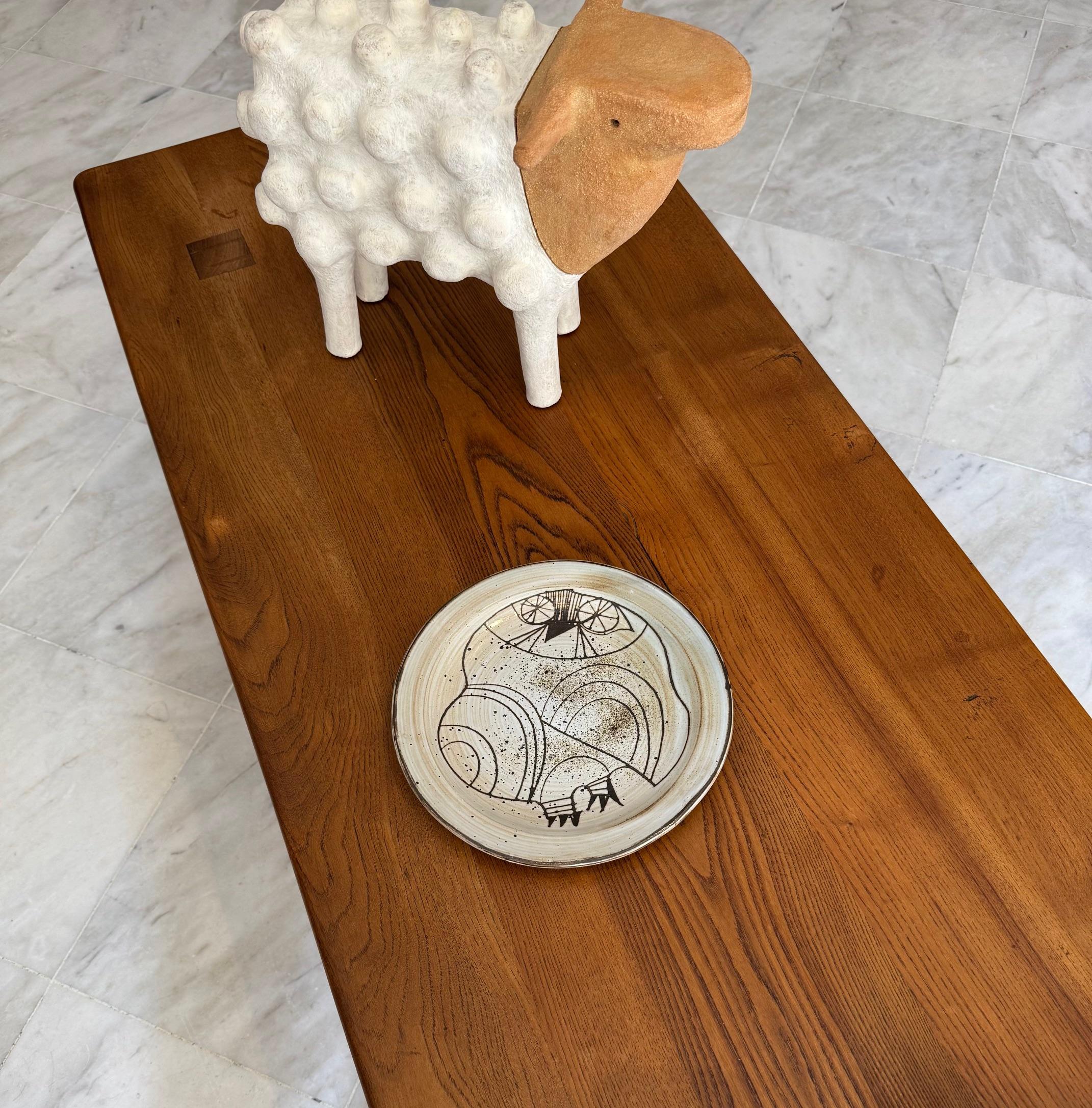 Milieu du XXe siècle Plat en céramique décoré de hiboux signé par Jacques Pouchain Atelier Dieulefit, années 1960 en vente