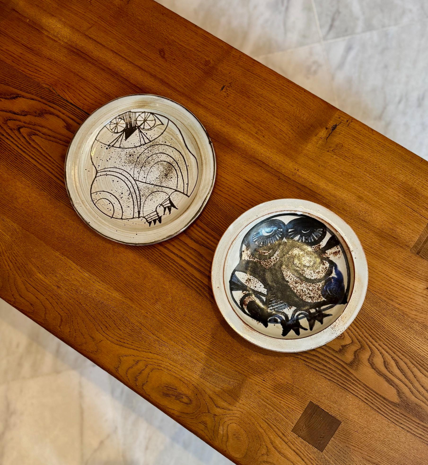 Plat en céramique décoré de hiboux signé par Jacques Pouchain Atelier Dieulefit, années 1960 en vente 3