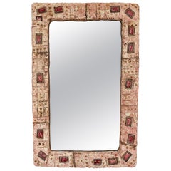 Miroir sculpté émaillé en céramique de Giorgio Manni. Italie, années 1960
