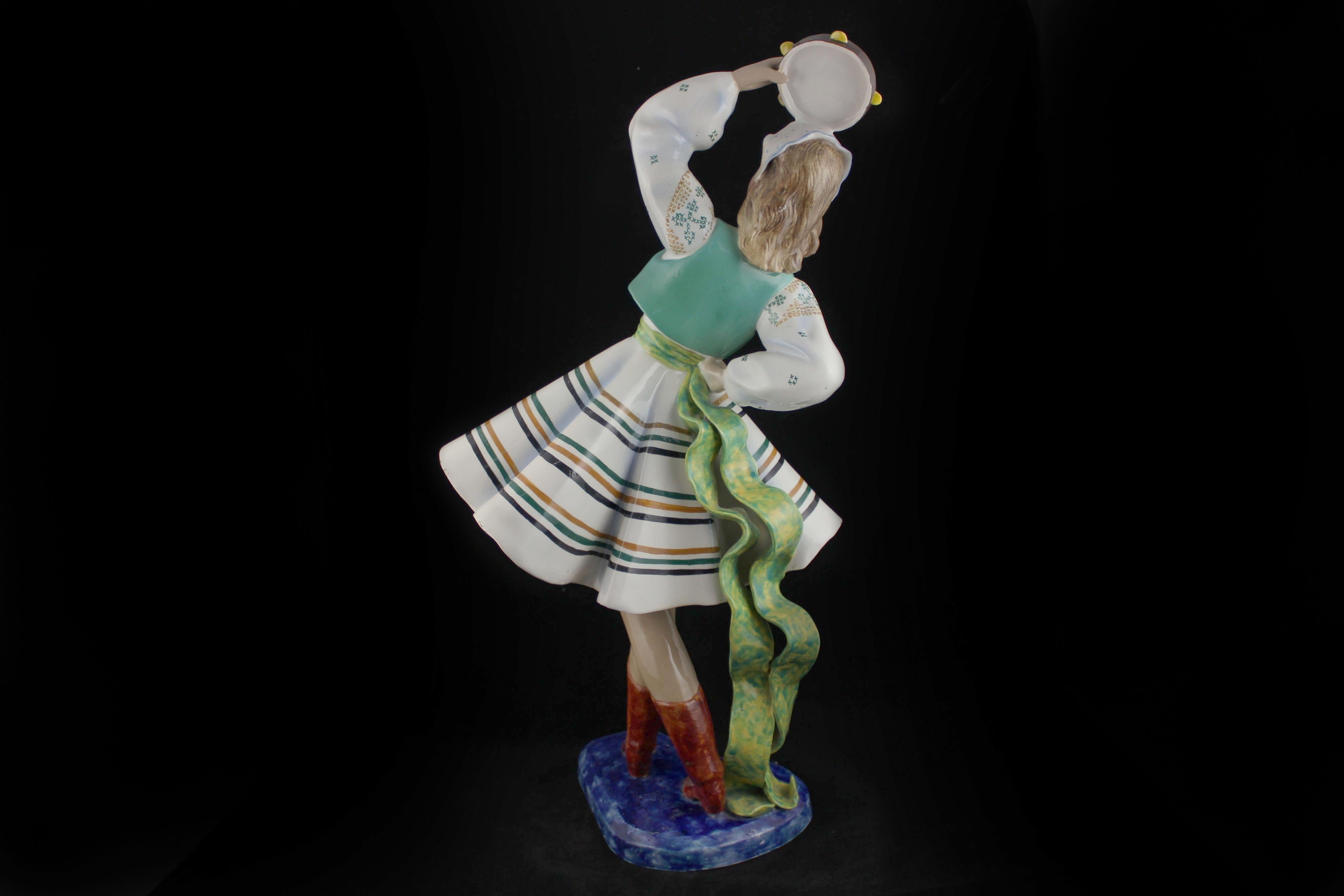 Art Déco Figura di ragazza danzante in ceramica di Le Bertetti, anni '40 in vendita