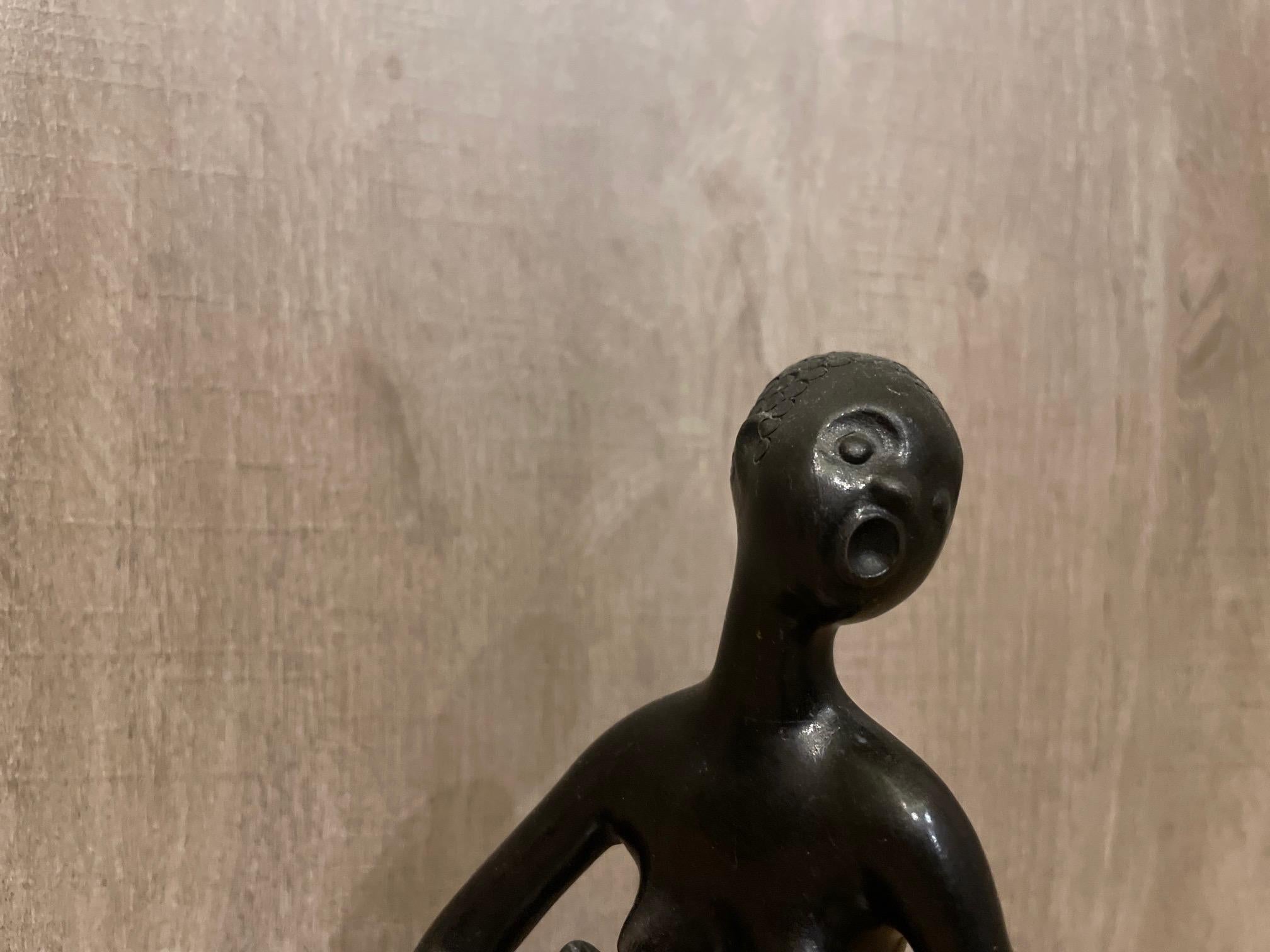 ceramic Figure of a Watusi woman by Leopold Anzengrüber; Austria 1950  In Excellent Condition In Paris, Ile-de-France