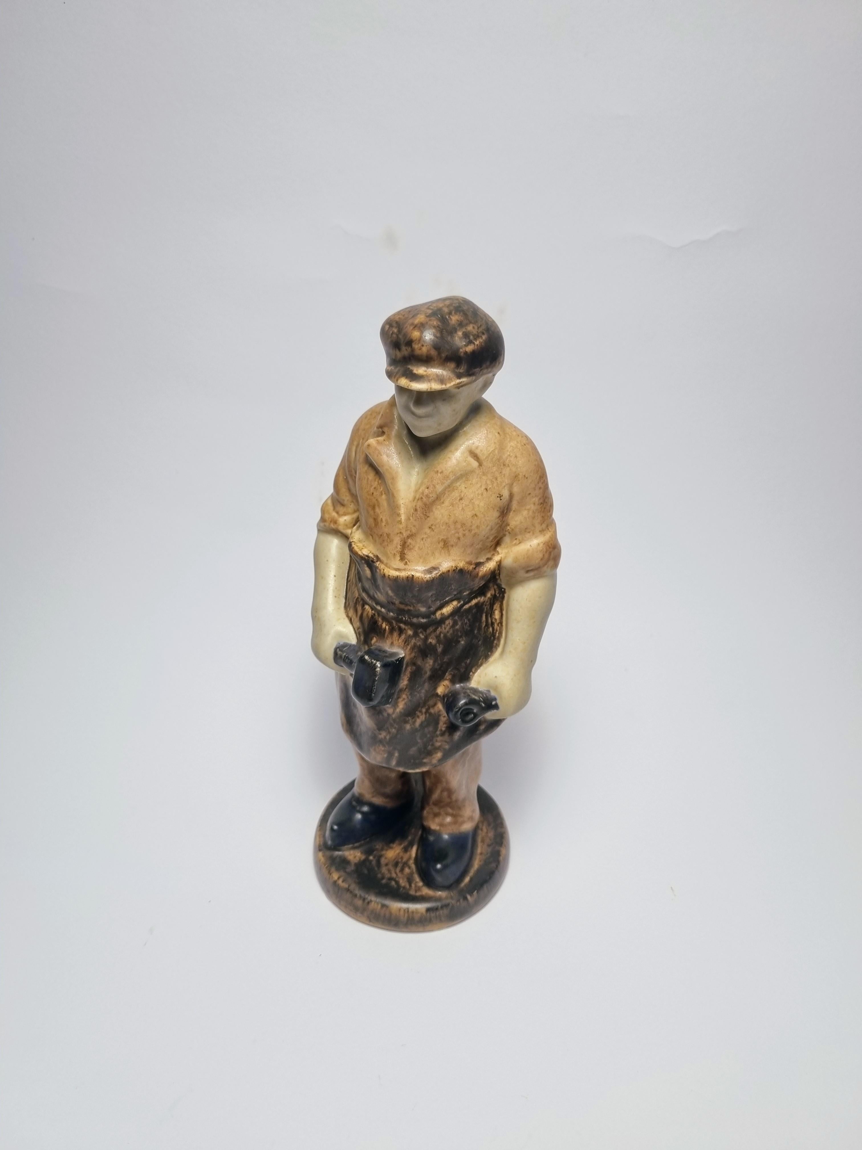 Ceramic figure The Blacksmith by Michael Andersen In Good Condition For Sale In Vojens, 83