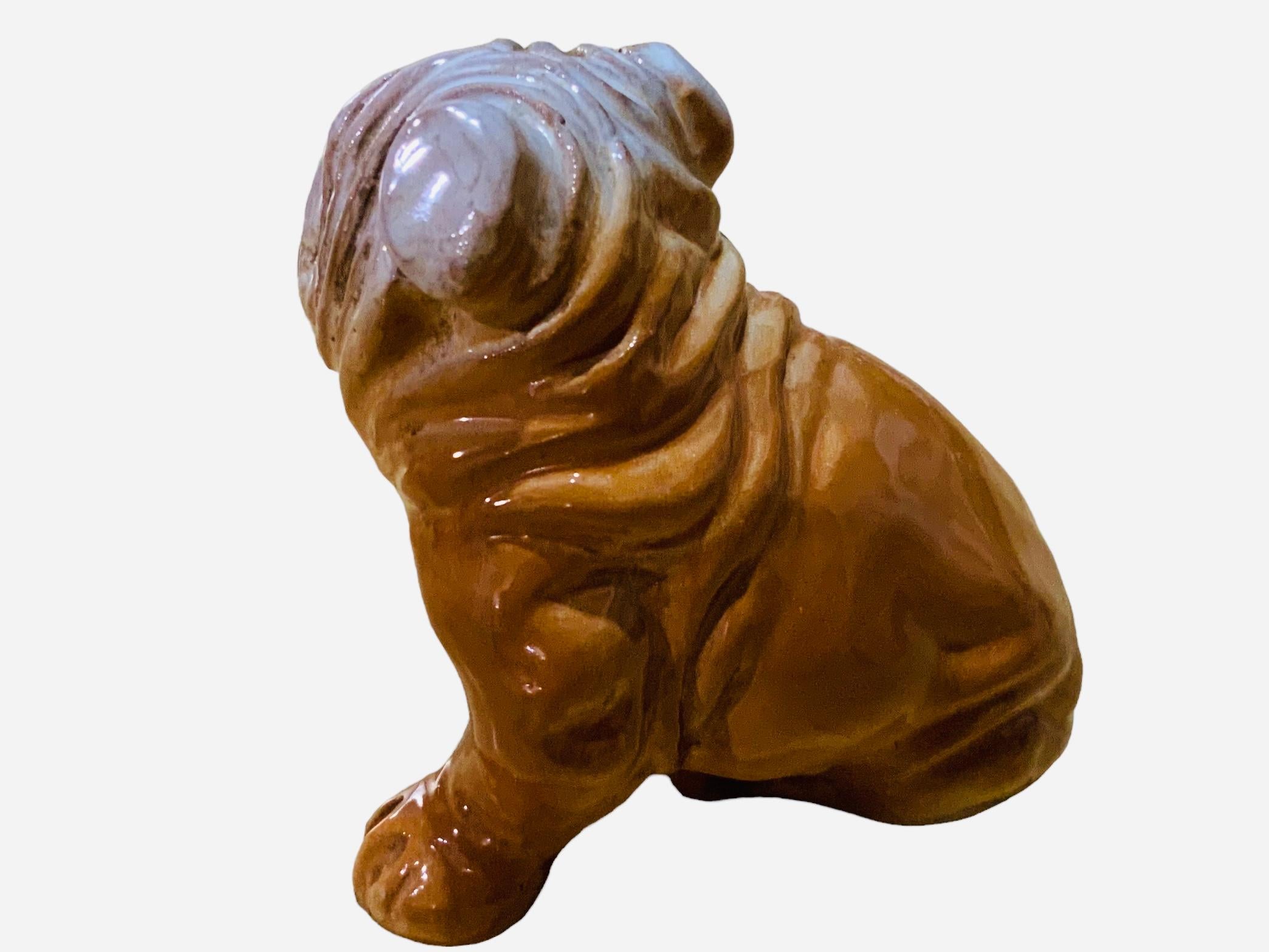 Keramikfigur einer Bulldogge aus Keramik (Unbekannt) im Angebot