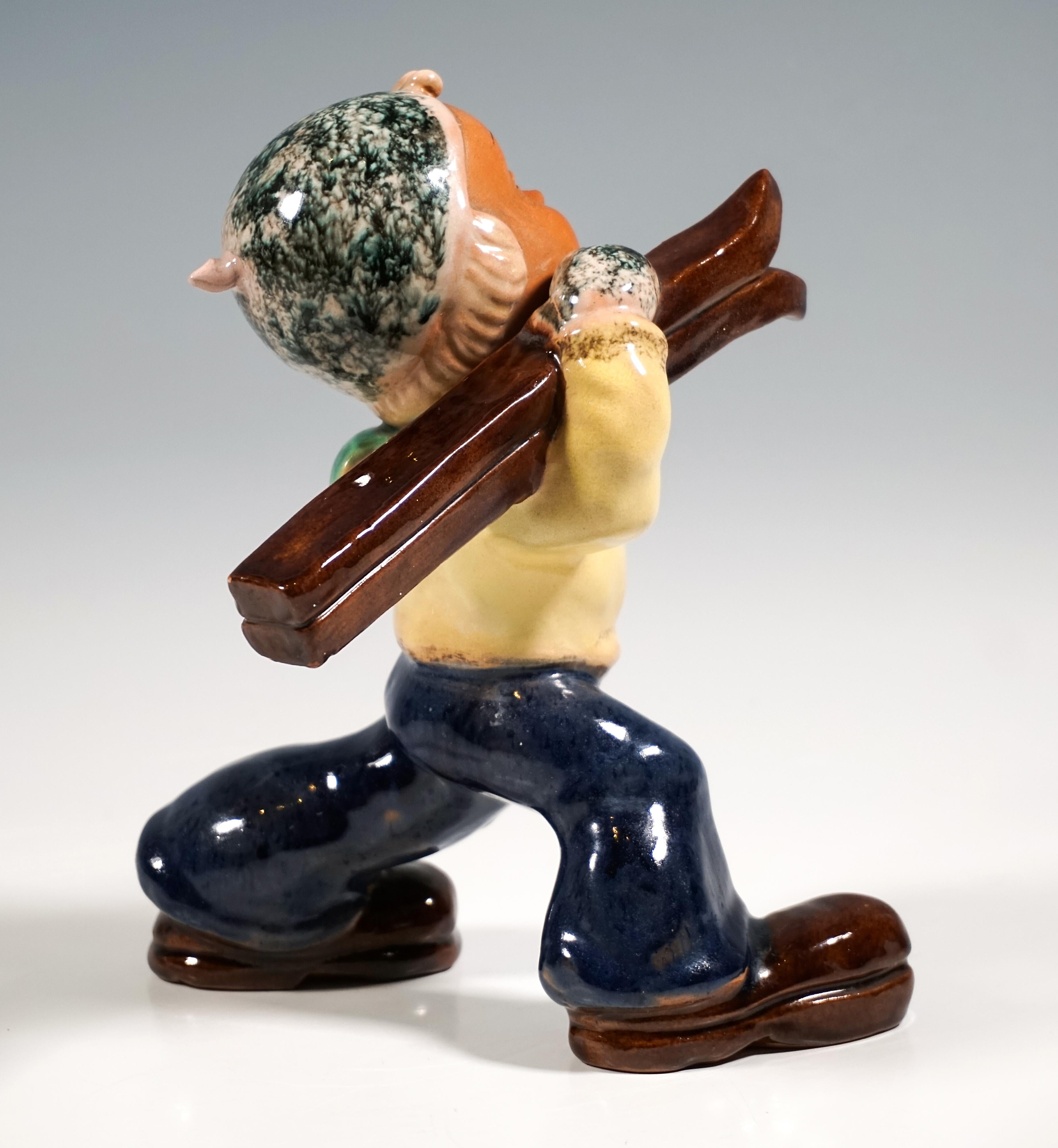 Art Déco Statuetta in ceramica, sciatore che cammina, Walter Bosse per Terra, Austria 1947-1951 in vendita