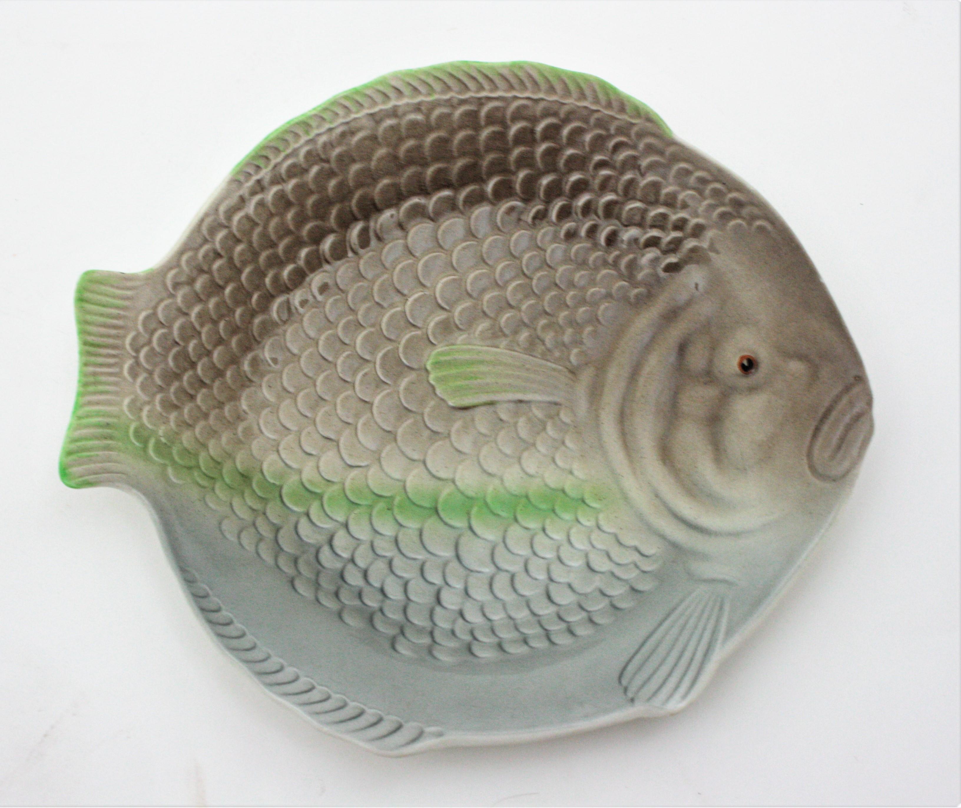 Wall Art Composition of Mid-Century Modern Ceramic Fish Shaped Plates For Sale 8