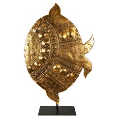 Scultura di pesce in ceramica con lustro oro 24kt su piedistallo o a parete, unica, Italia