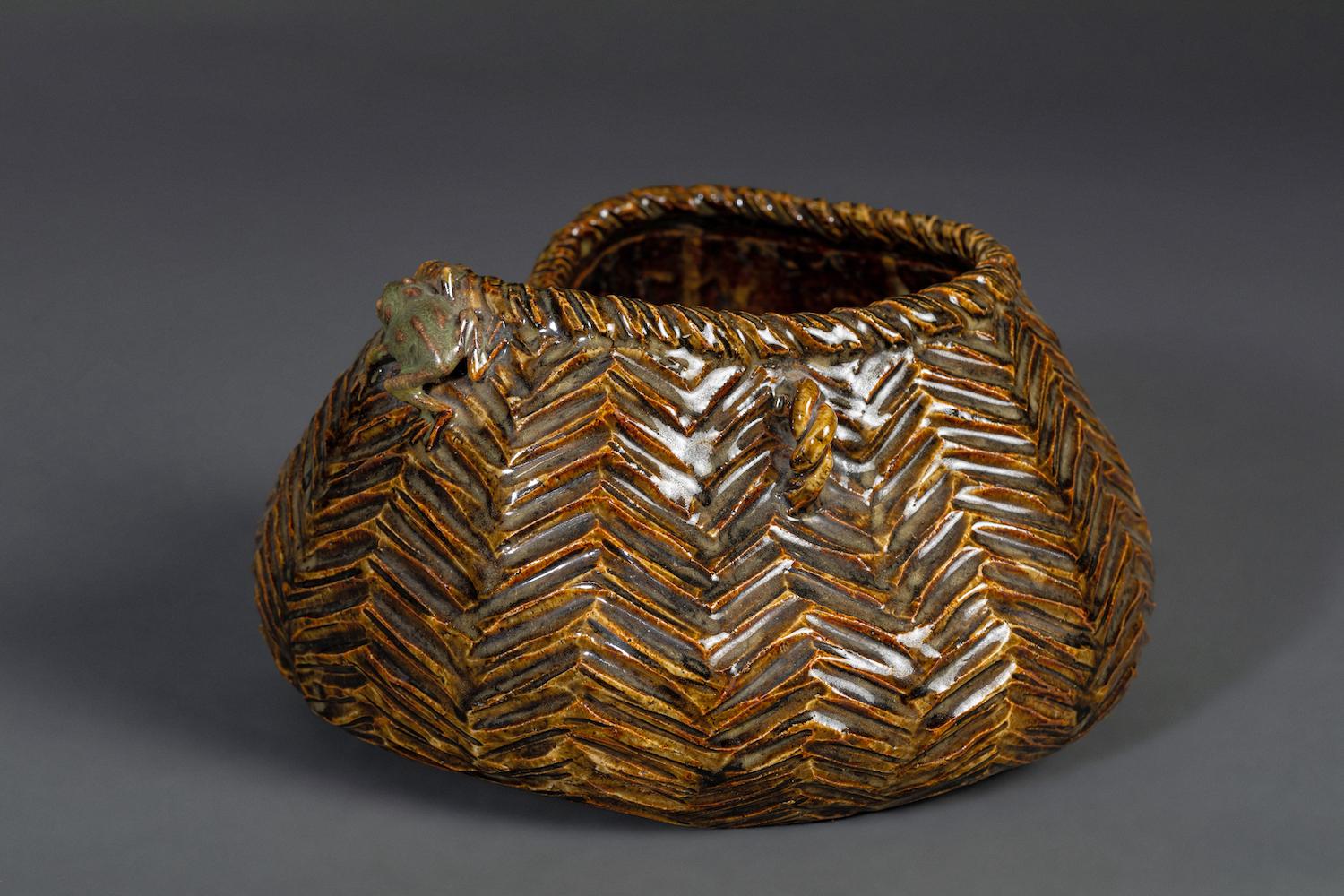 Ceramic Fishing Basket by Ito Tozan '1846-1920' 1