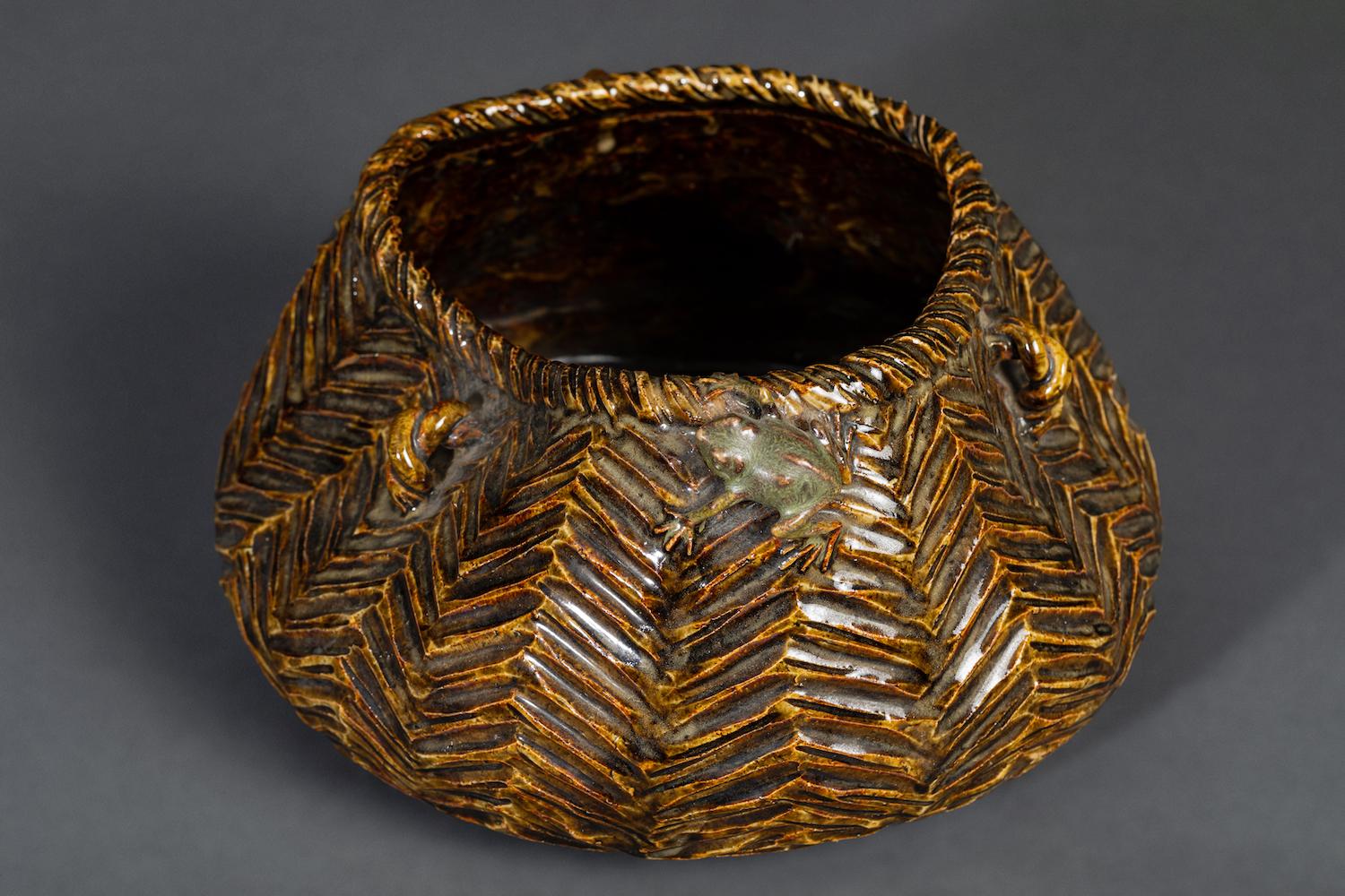 Ceramic Fishing Basket by Ito Tozan '1846-1920' 2