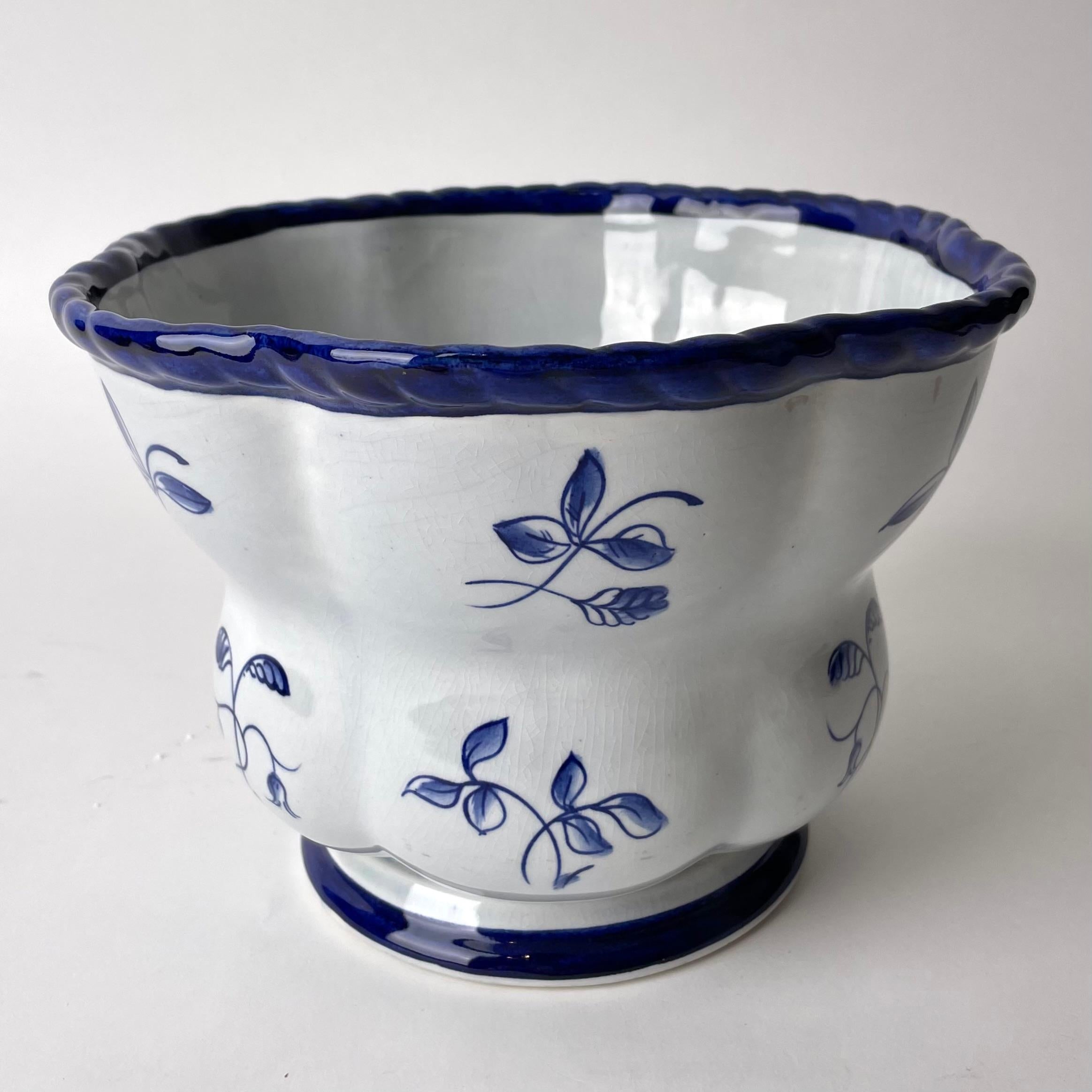 Keramik-Blumentopf aus Keramik, entworfen von Arthur Percy in Swedish Grace, 1920er Jahre (Schwedisch) im Angebot