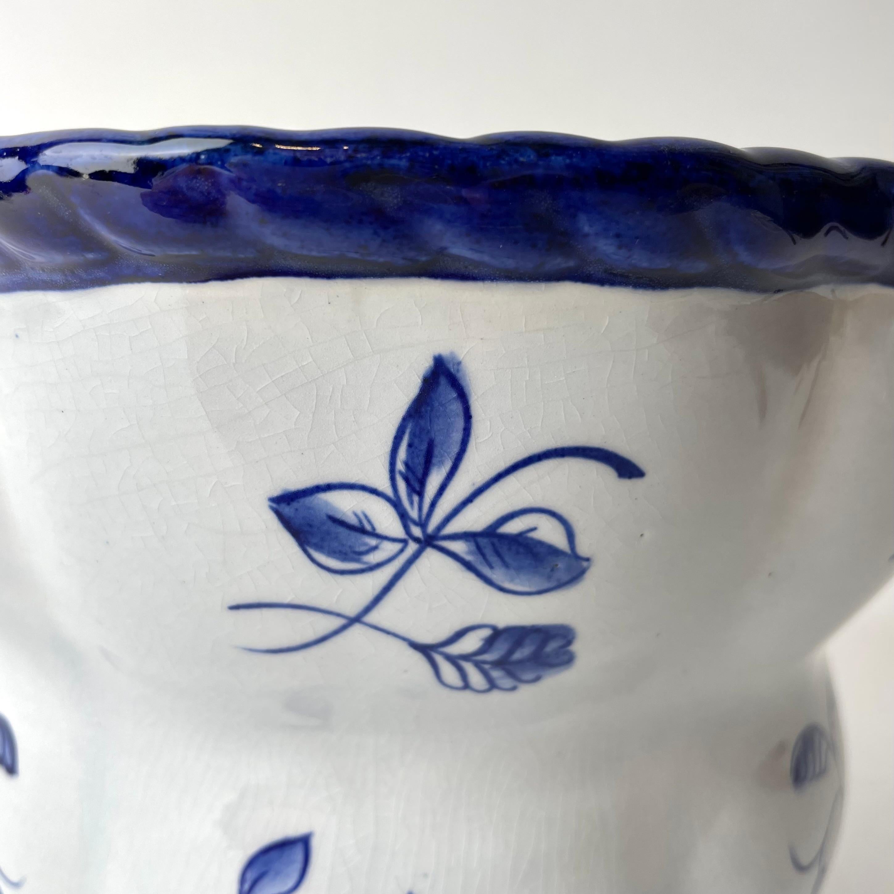 Keramik-Blumentopf aus Keramik, entworfen von Arthur Percy in Swedish Grace, 1920er Jahre im Angebot 1