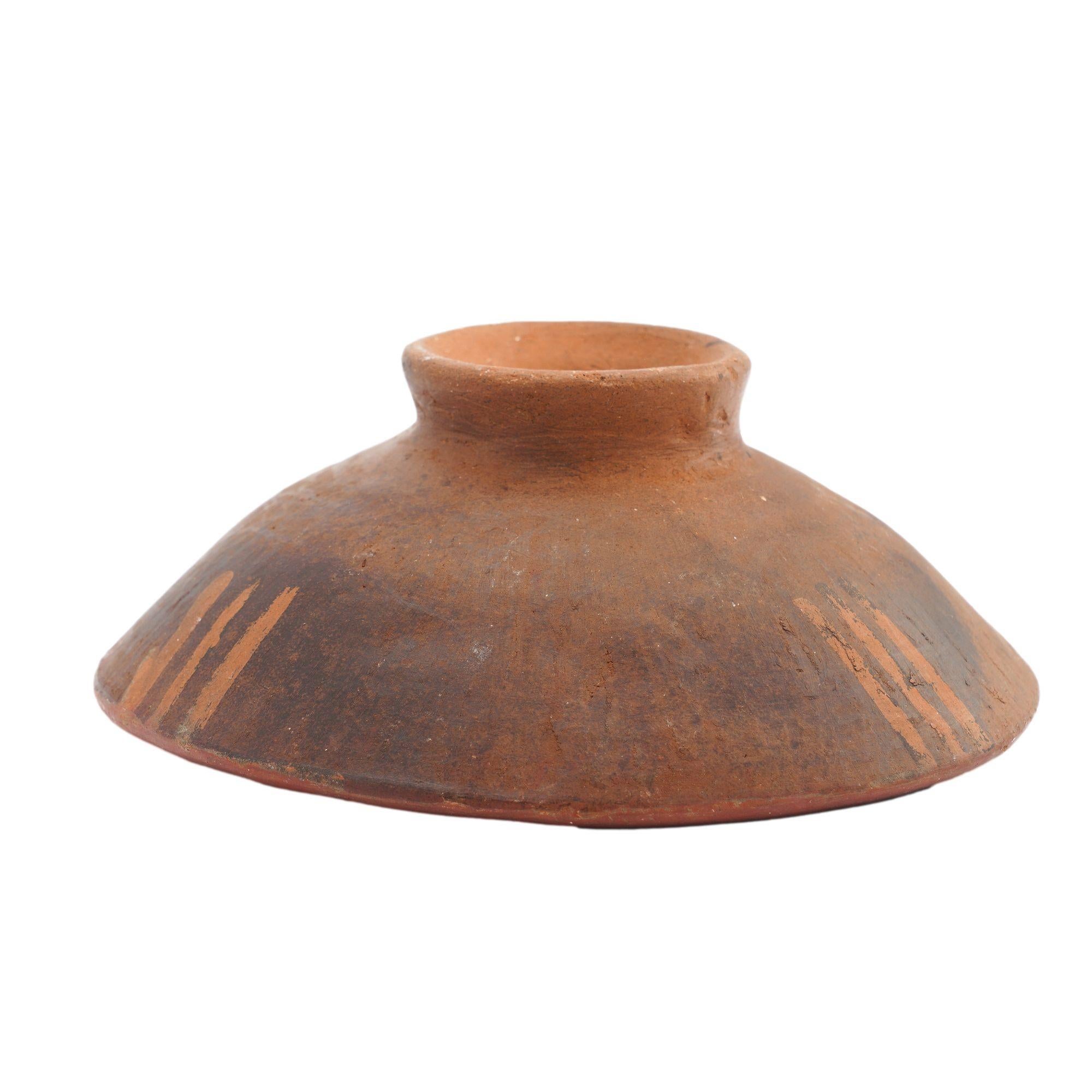 Coupe à pied en céramique d'après un modèle Pre-Columbian en vente 1