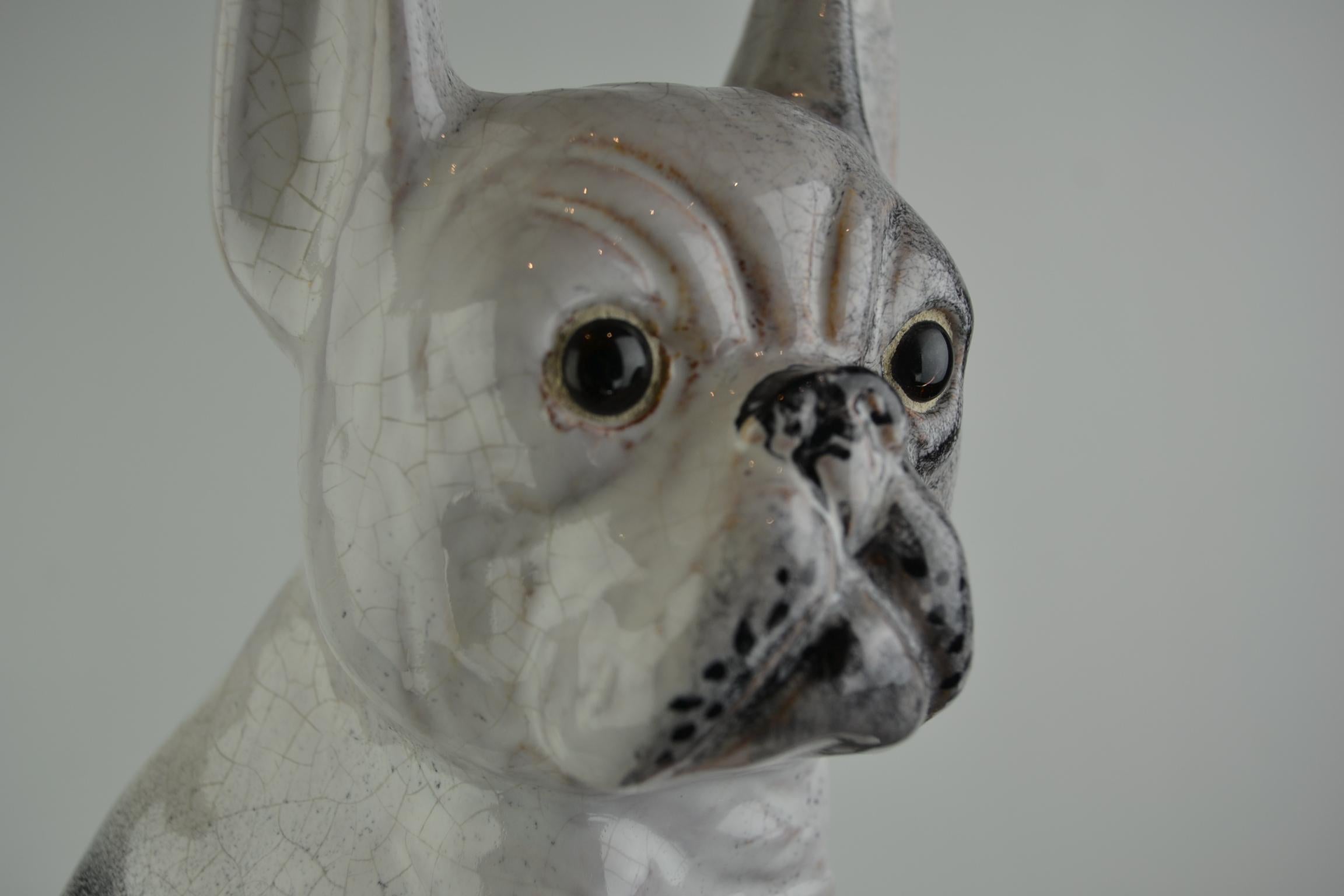 Keramik-Skulptur einer französischen Bulldogge im Angebot 14