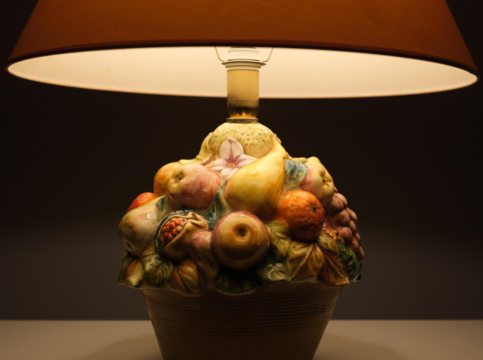 Italian Ceramic Fruit basket table lamp Capodimonte Italy 1980s  For Sale
