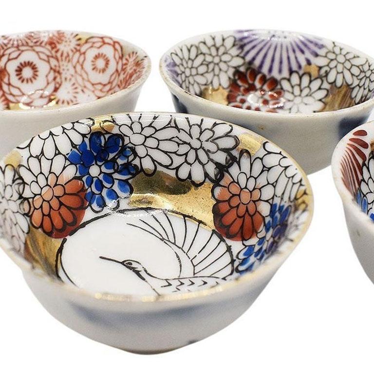 20th Century Ceramic Gilt Japanese Sake Cups or Miniature Salt Bowls a Set of Five, Japan For Sale
