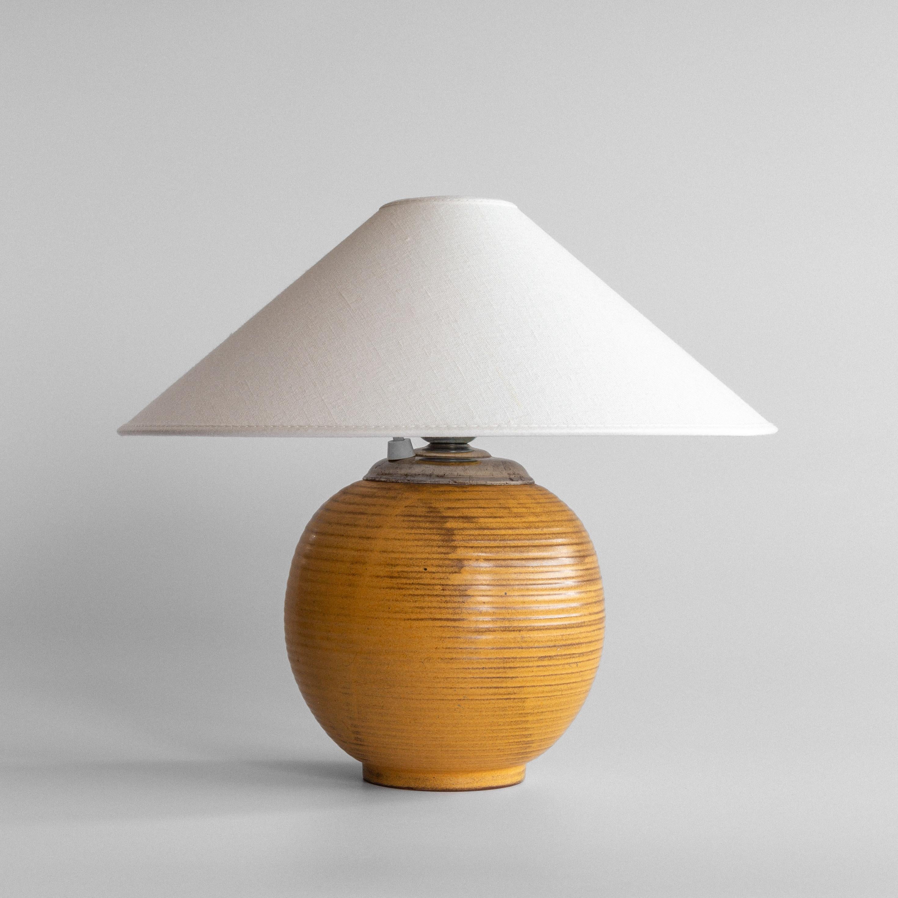 Swedish Ceramic Globe Table Lamp by Upsala Ekeby, 1930s, Sweden, Scandinavian Modern For Sale