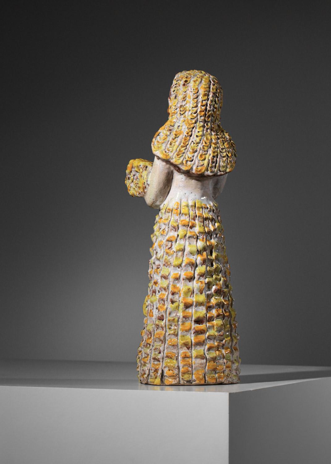 Keramikgöttin von Denise Picard aus der Werkstatt von Paul Pouchol, George Jove (Mitte des 20. Jahrhunderts) im Angebot
