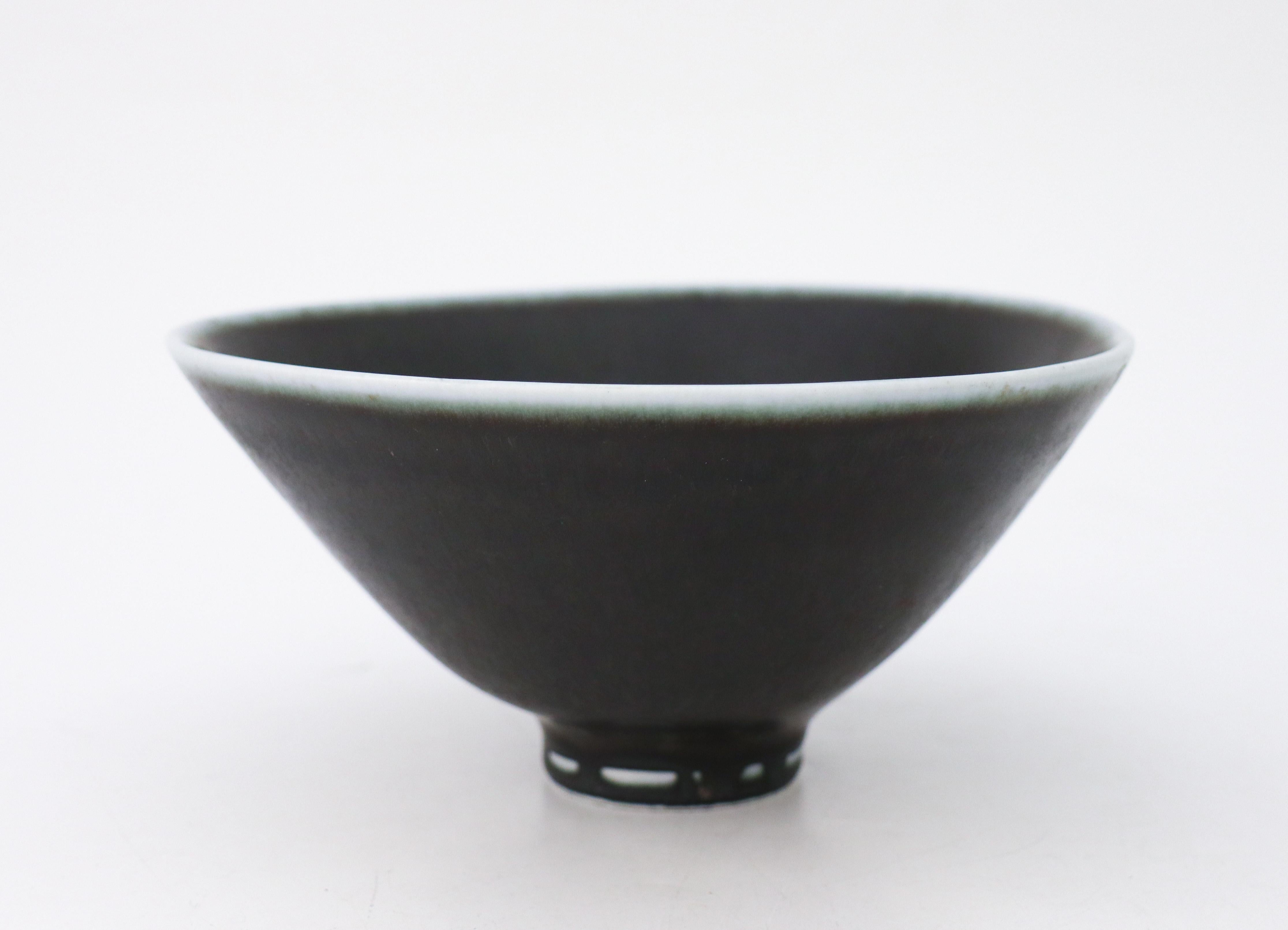 Glazed Ceramic Gray Speckled Bowl Carl-Harry Stålhane, Rörstrand, Vintage Midcentury For Sale