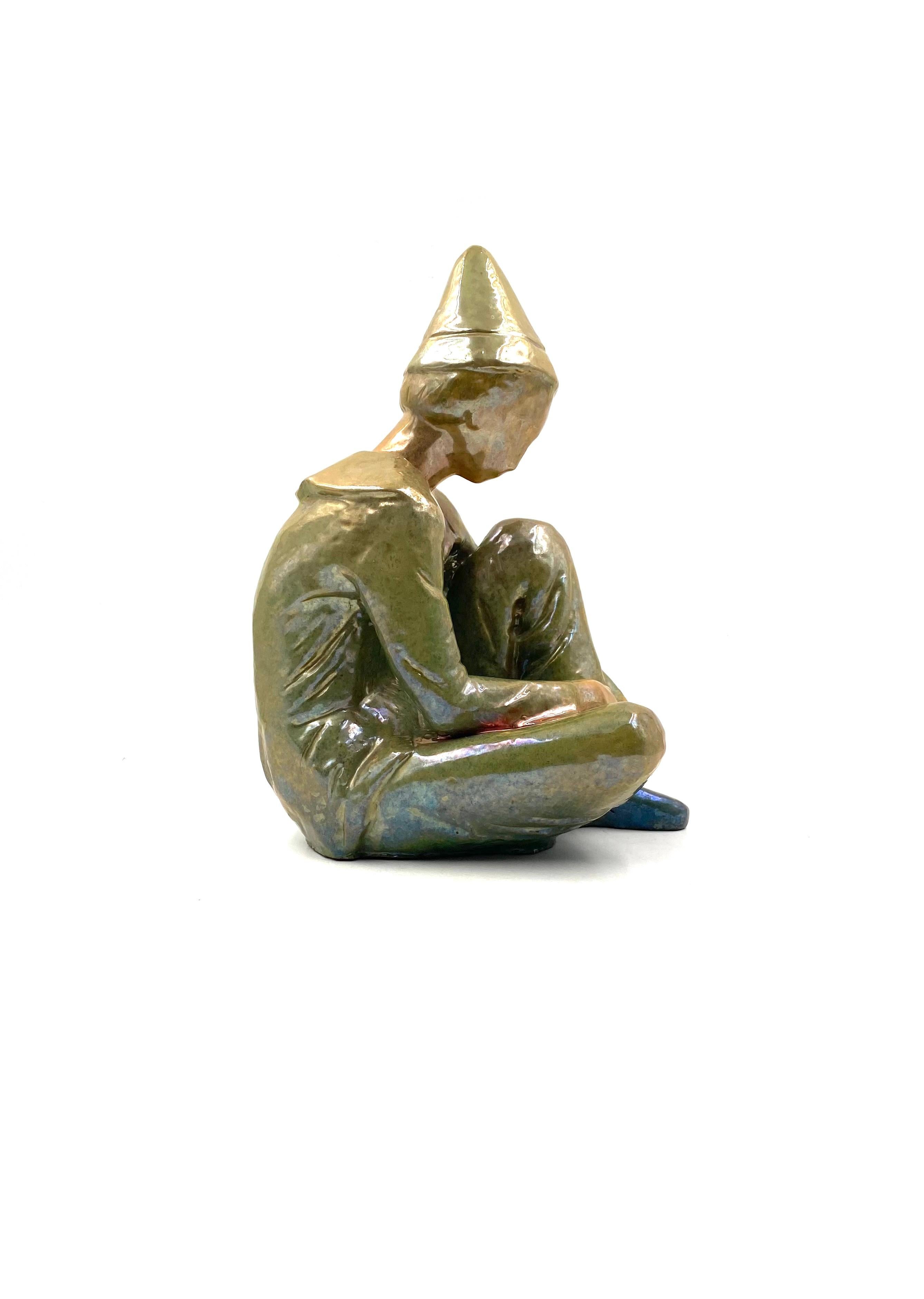 Ceramic green figure of Sitting boy, Giordano Tronconi, Faenza Italy, 1950s For Sale 6