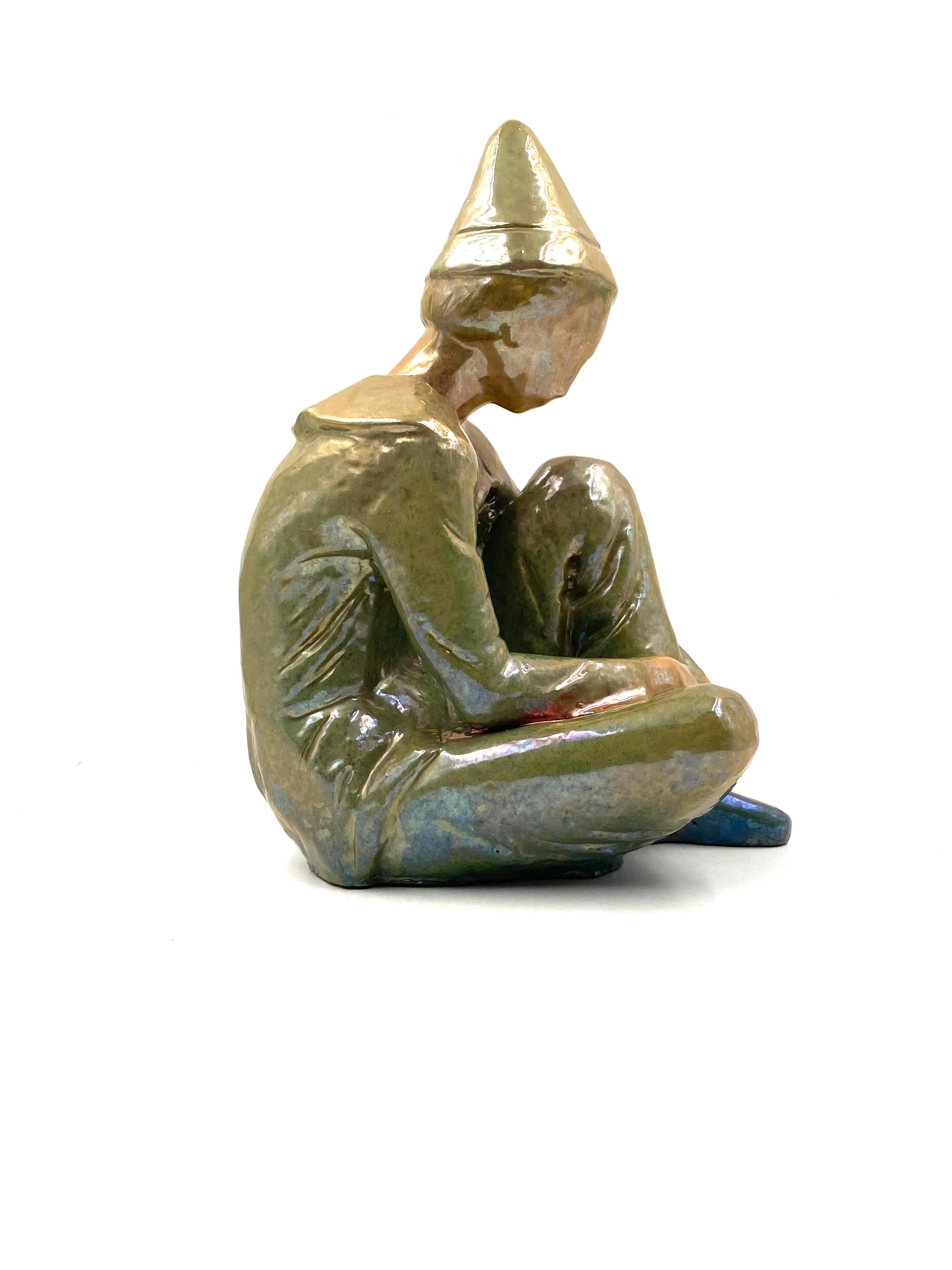 Ceramic green figure of Sitting boy, Giordano Tronconi, Faenza Italy, 1950s For Sale 7
