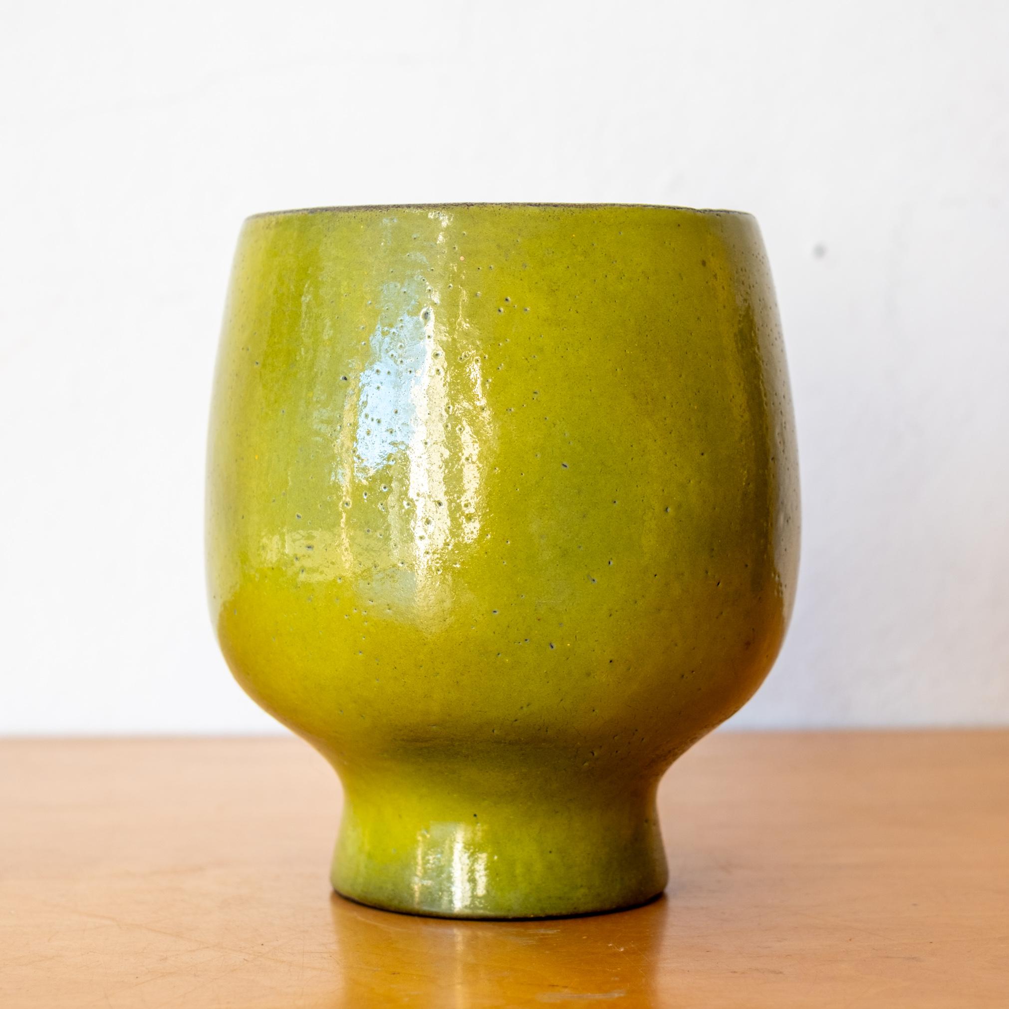 Francese Vaso verde in ceramica di Jacques and Dani Ruelland Francia 1960s in vendita